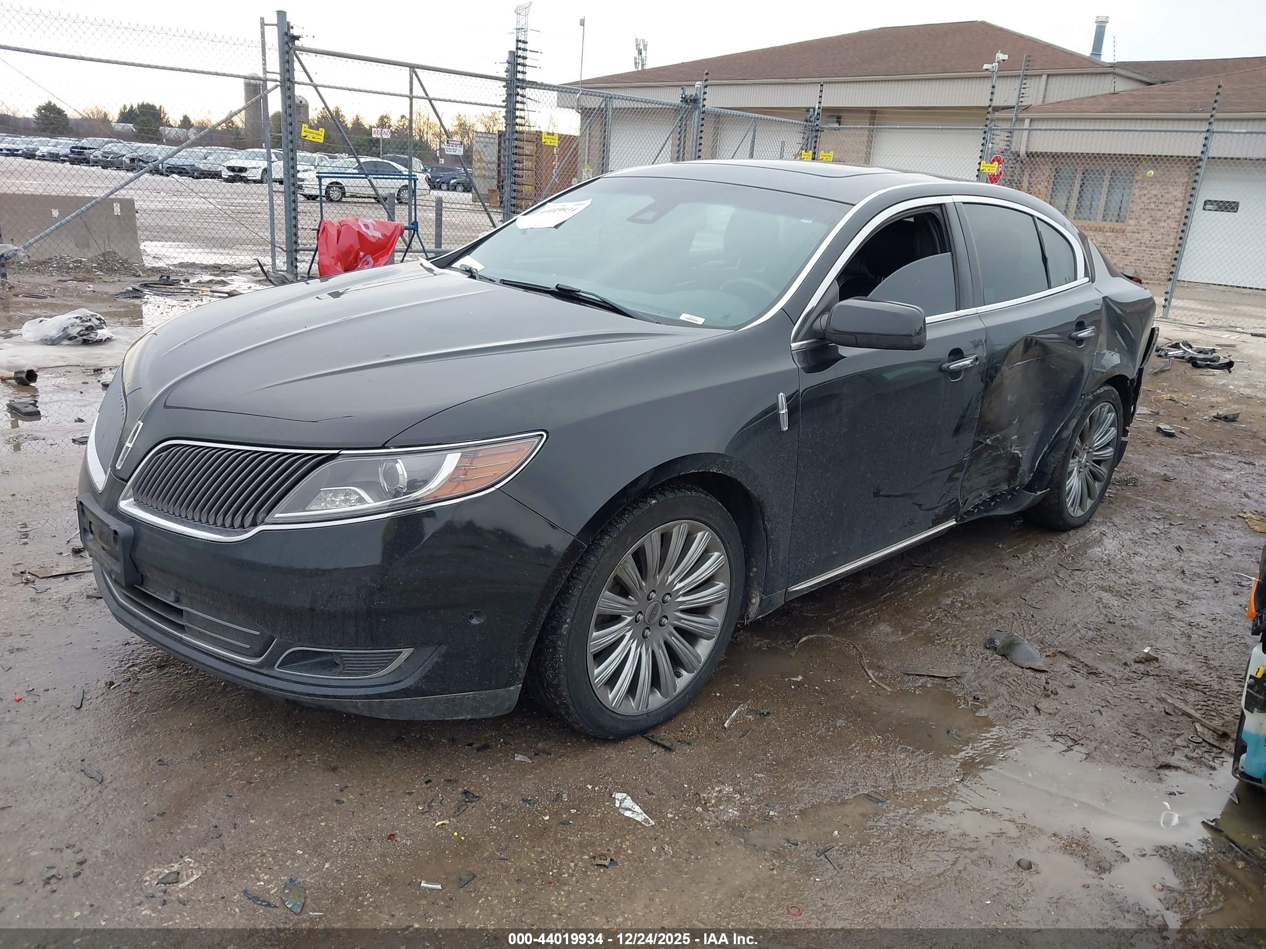 LINCOLN MKS image 2