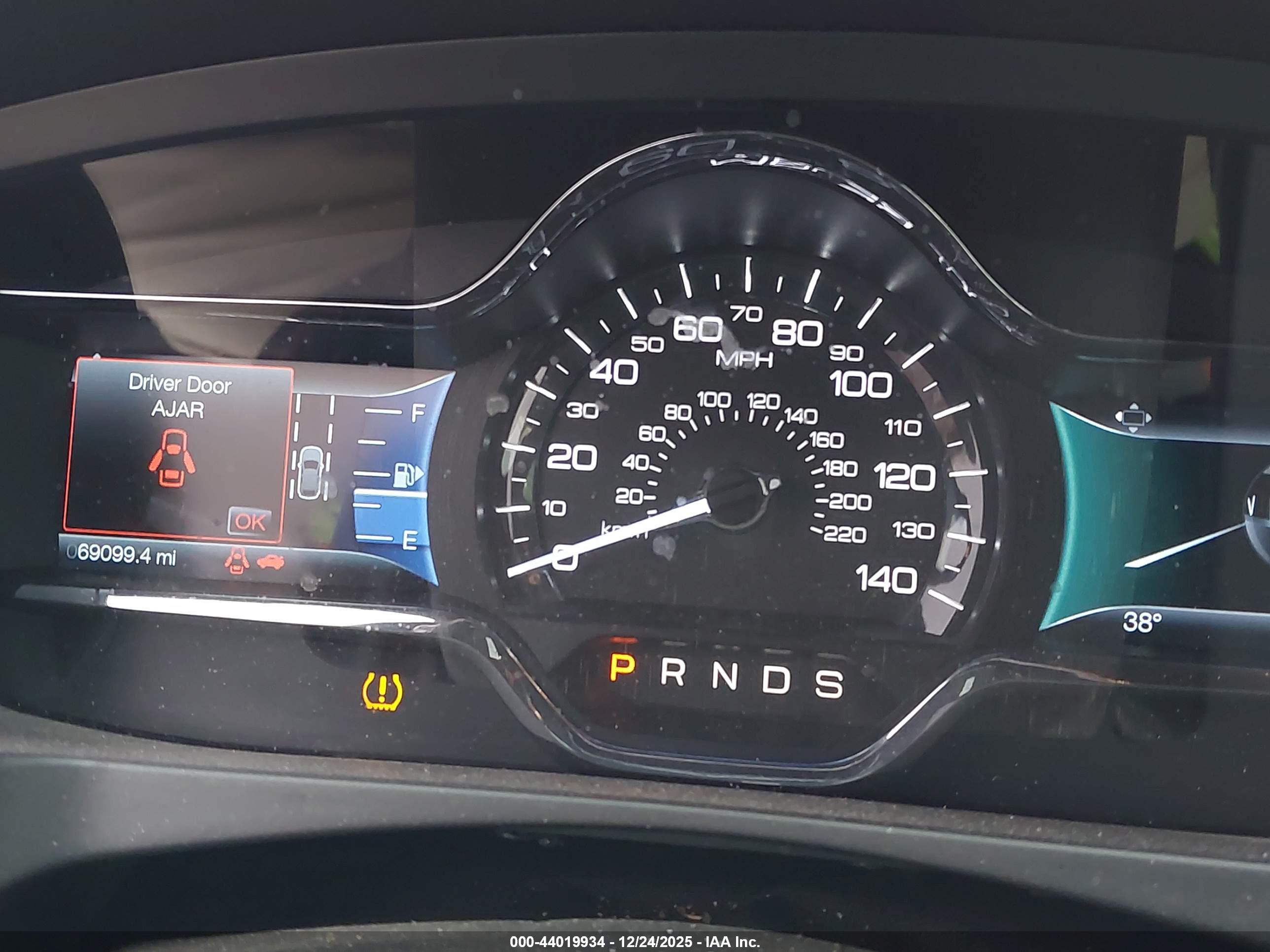 LINCOLN MKS image 7