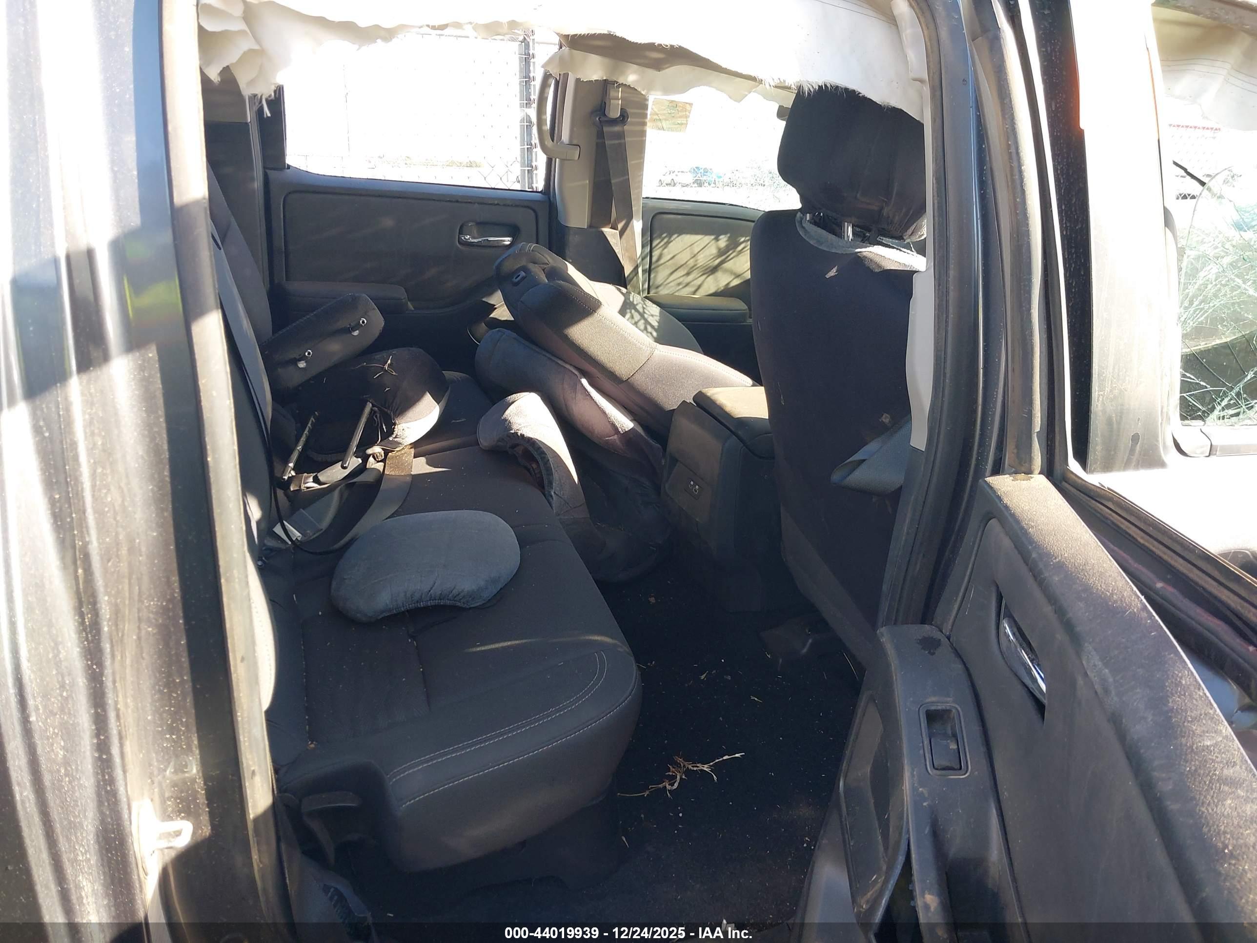 NISSAN FRONTIER image 8