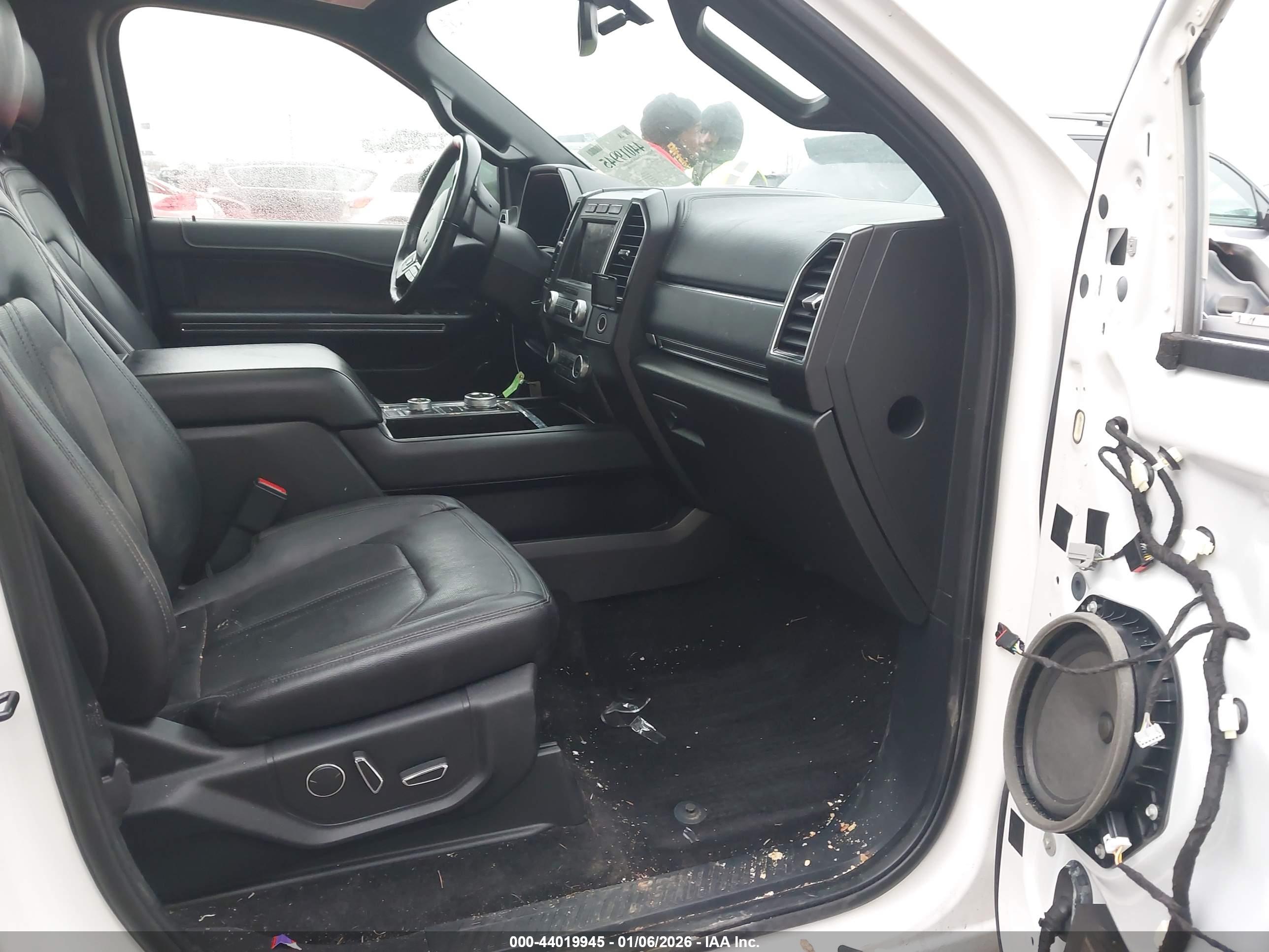 FORD EXPEDITION image 5
