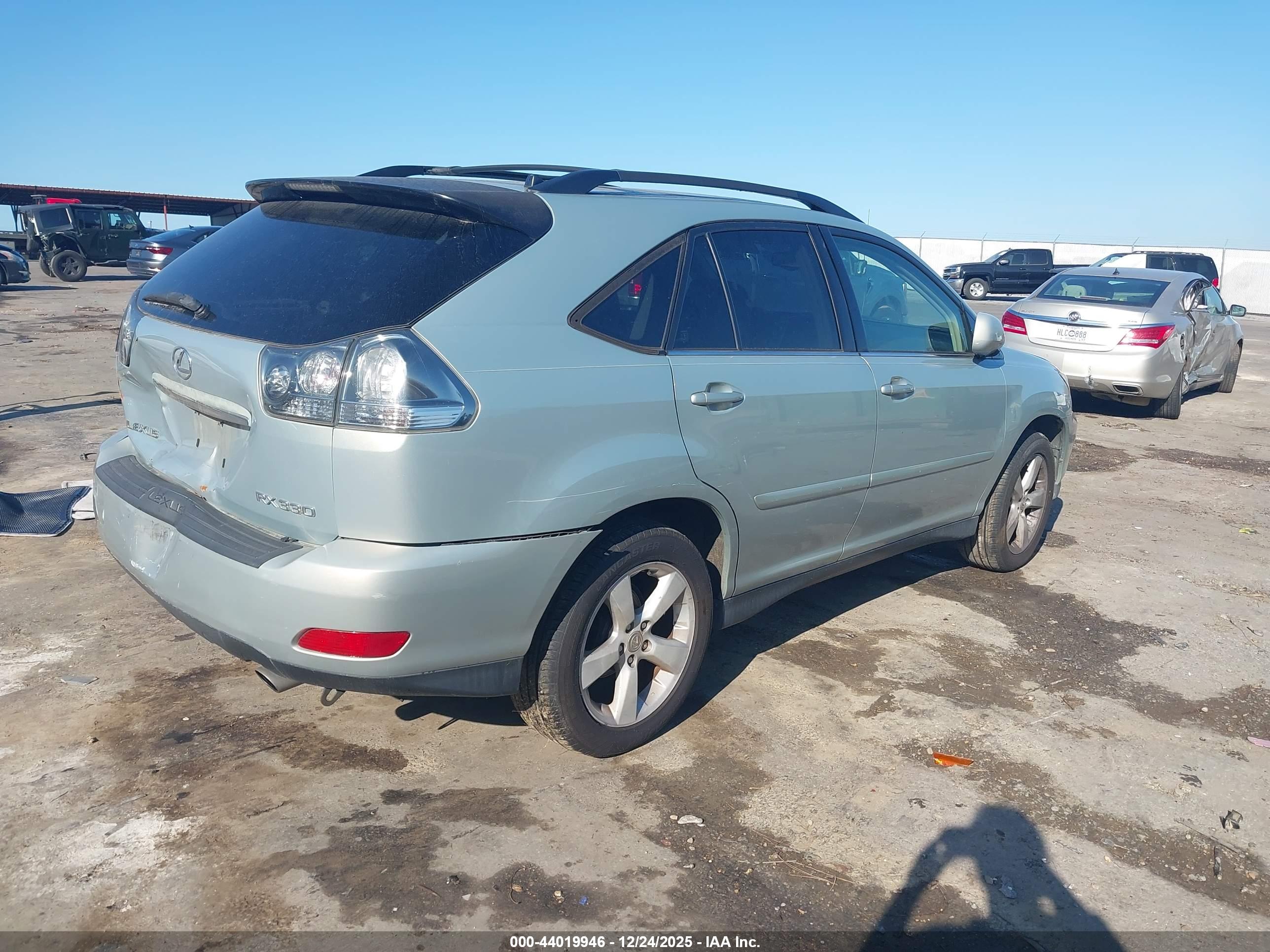 LEXUS RX image 4