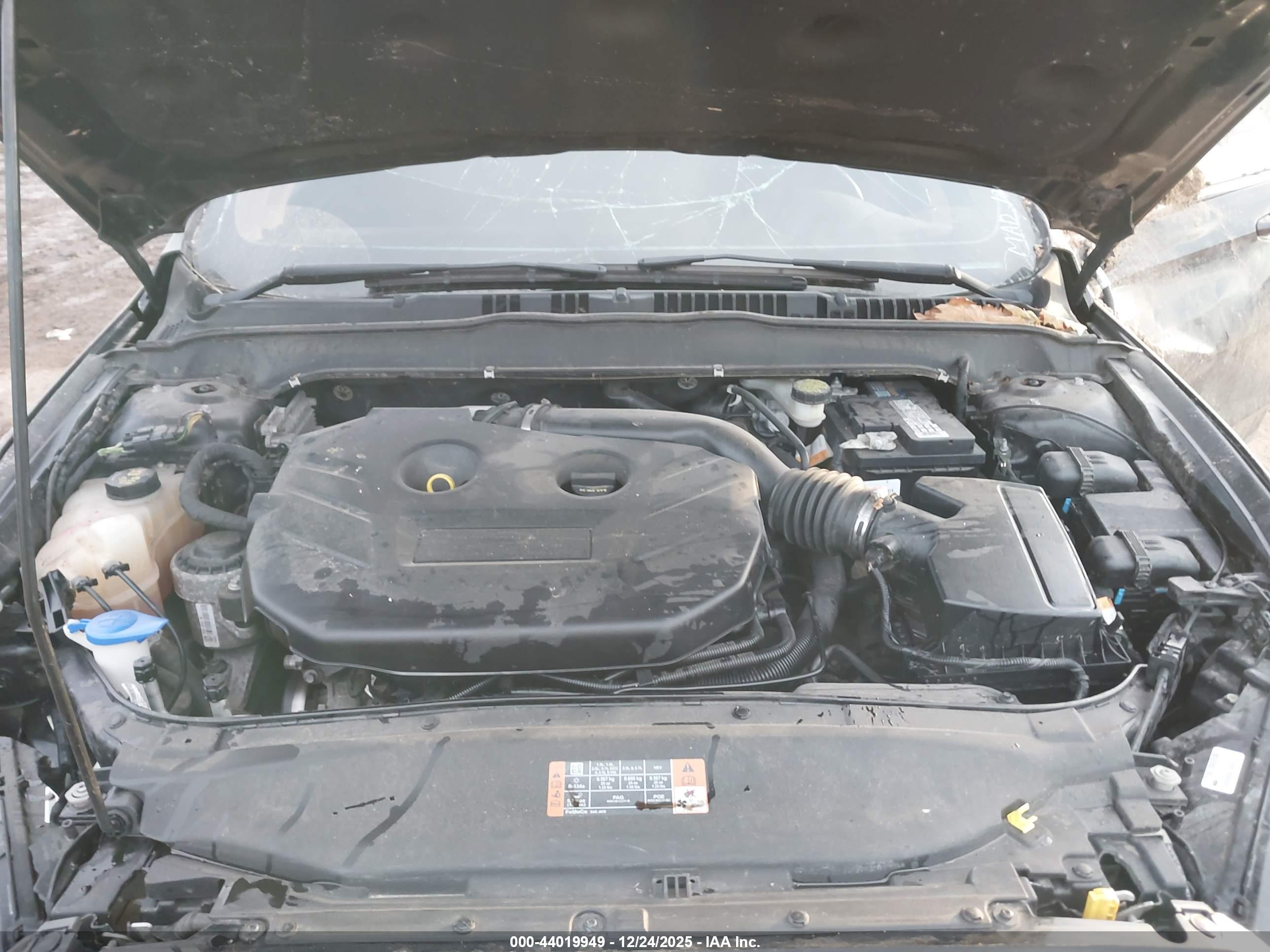 FORD FUSION image 10