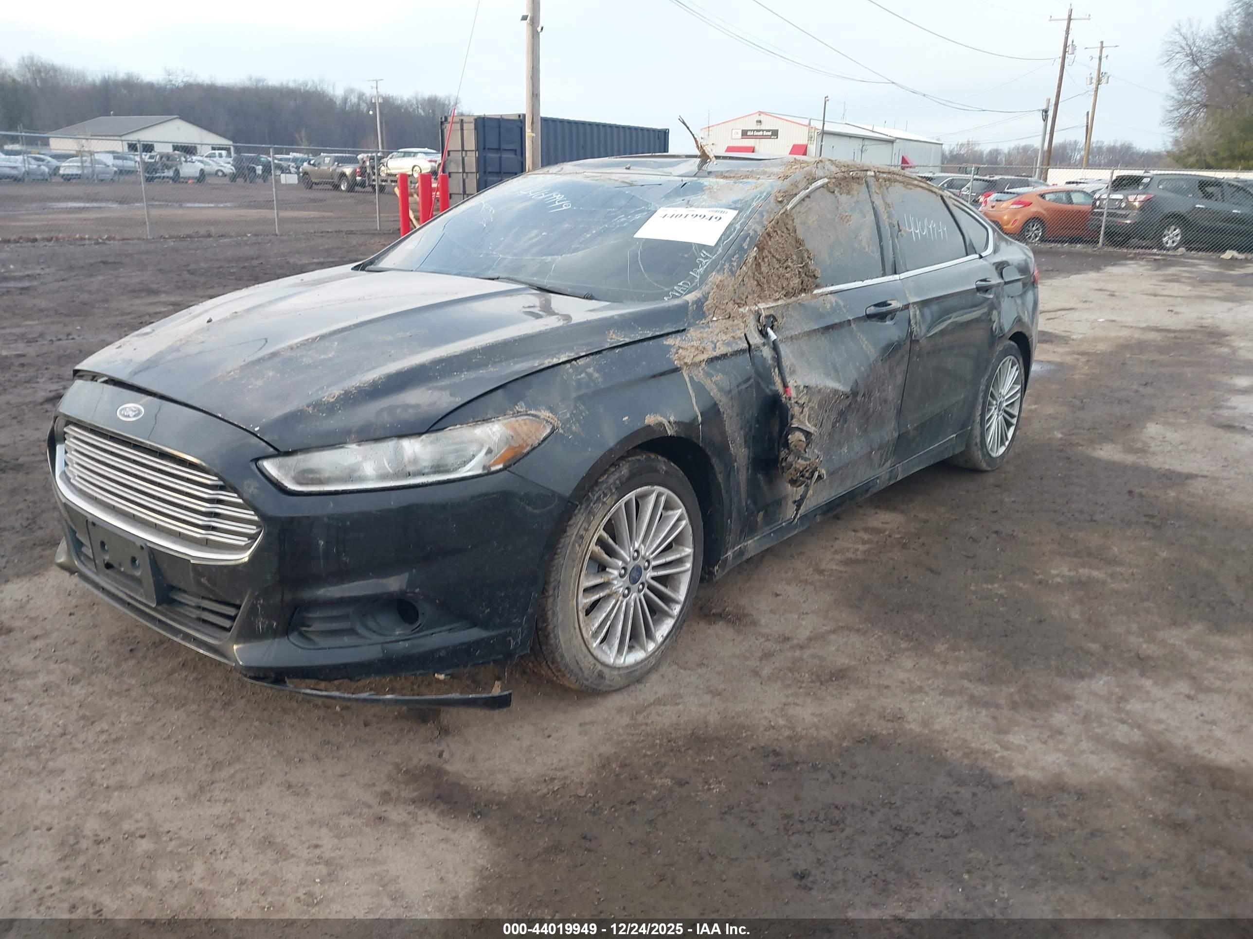 FORD FUSION image 2
