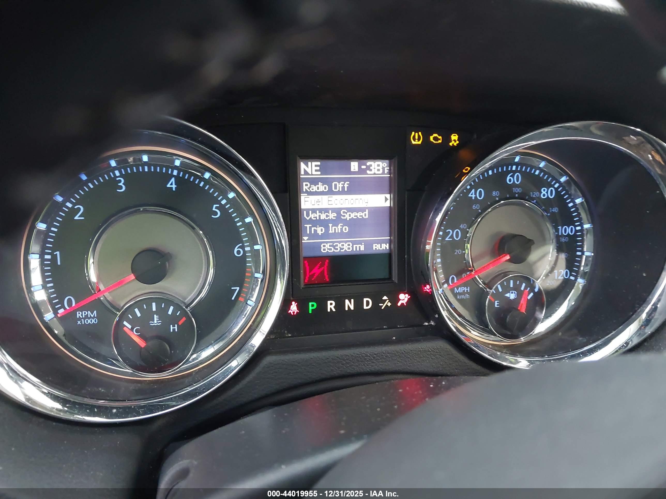 CHRYSLER TOWN image 7