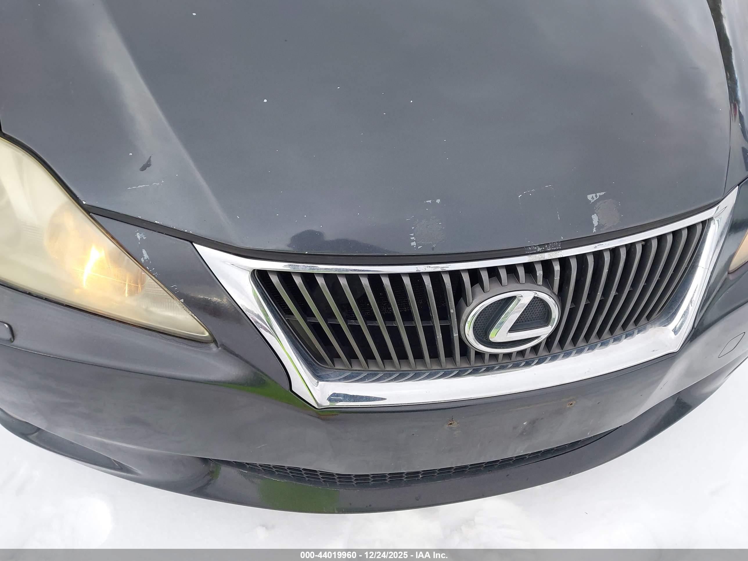 LEXUS IS image 6