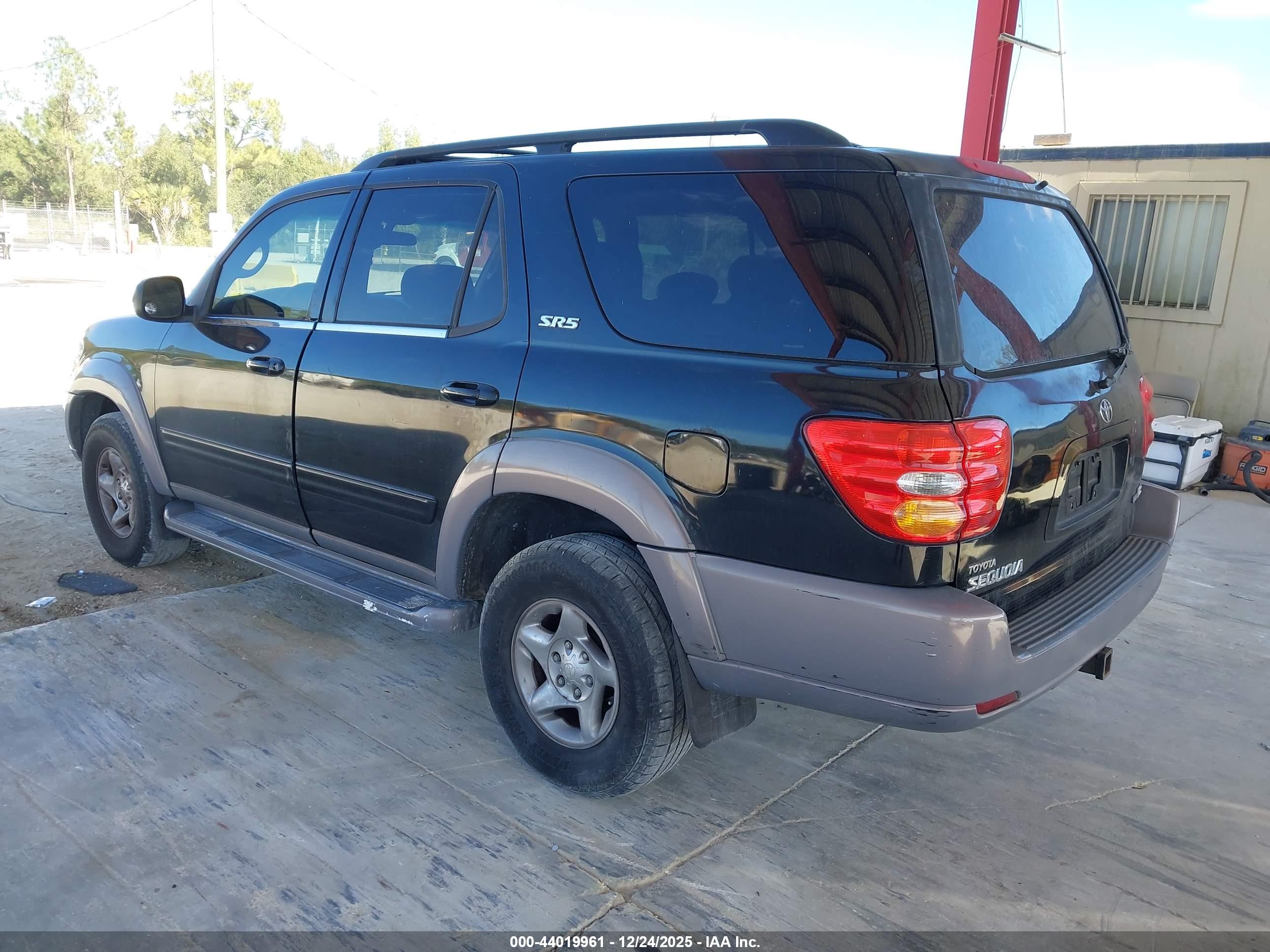 TOYOTA SEQUOIA image 3