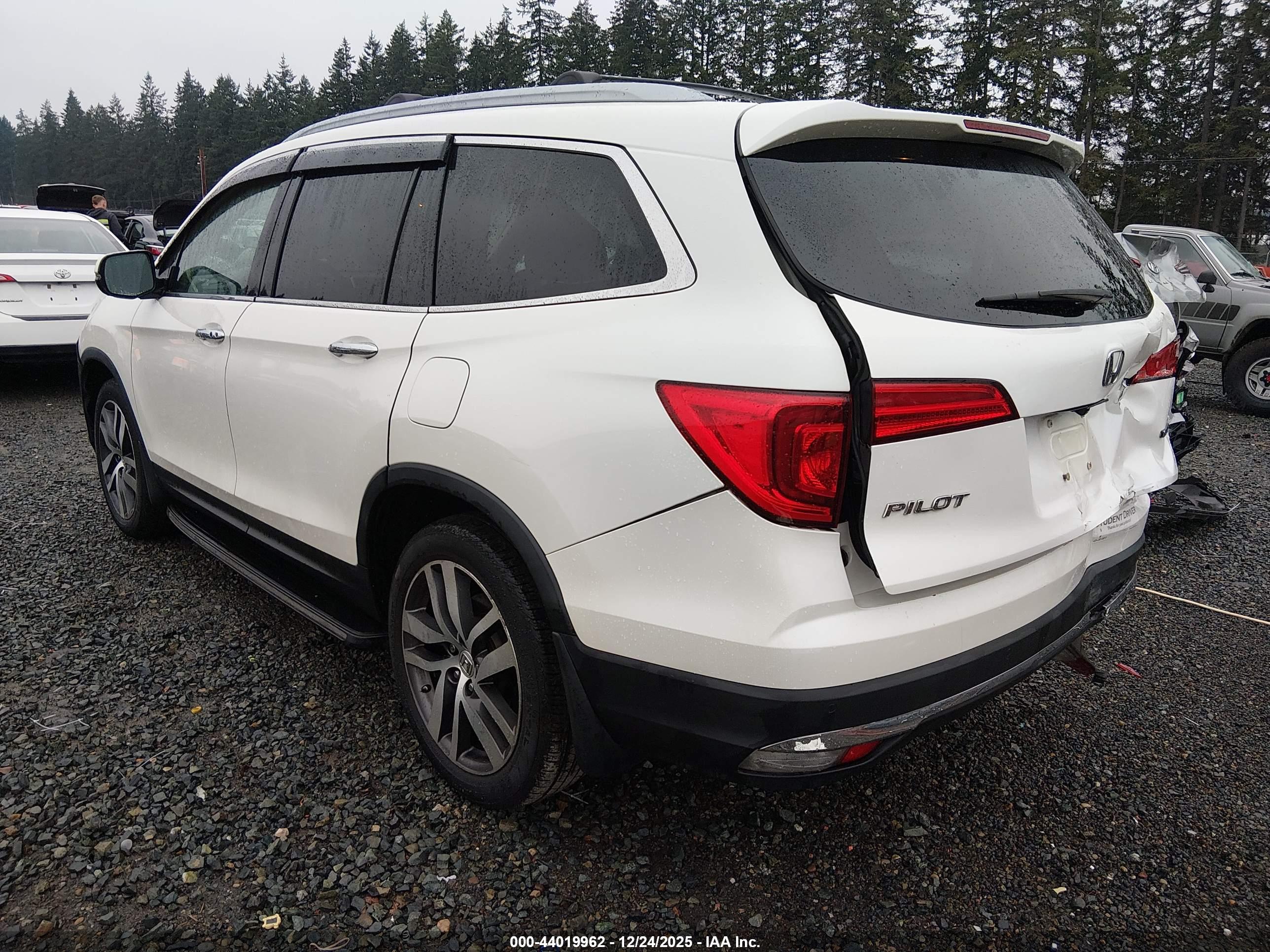 HONDA PILOT image 3