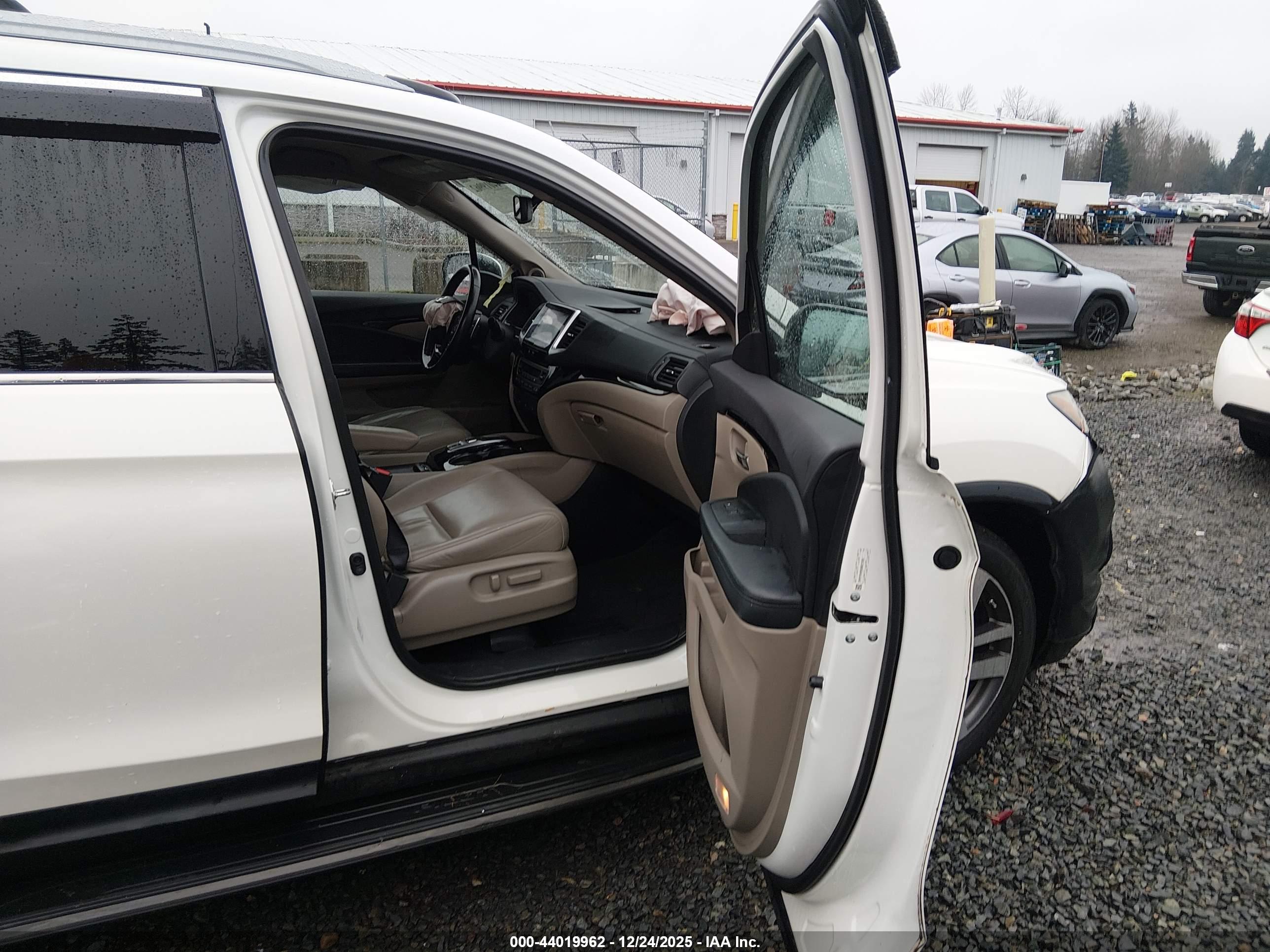 HONDA PILOT image 5