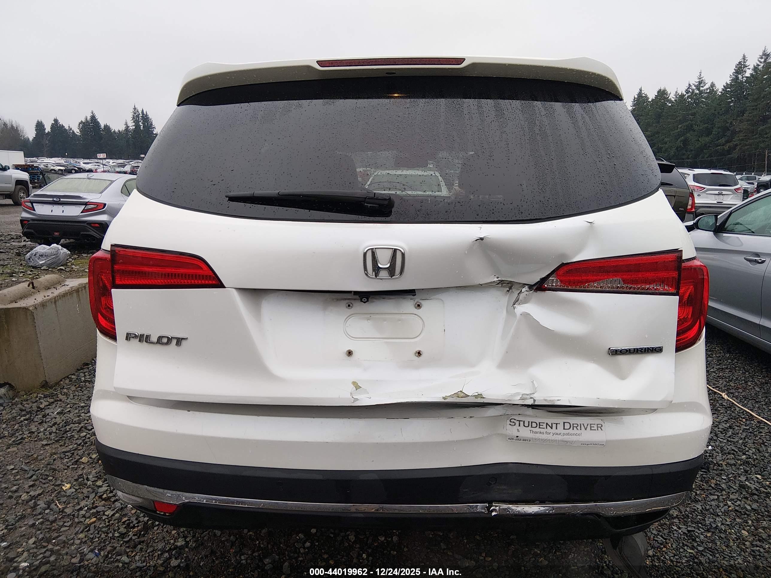 HONDA PILOT image 6