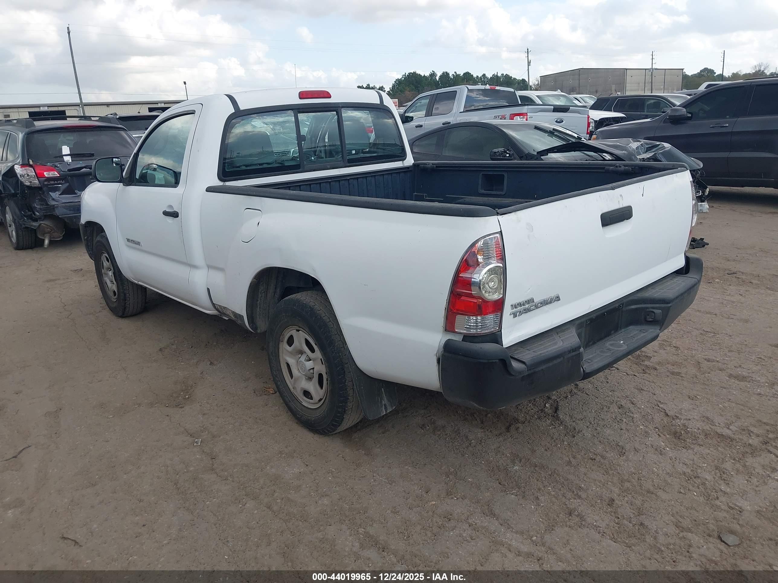 TOYOTA TACOMA image 3