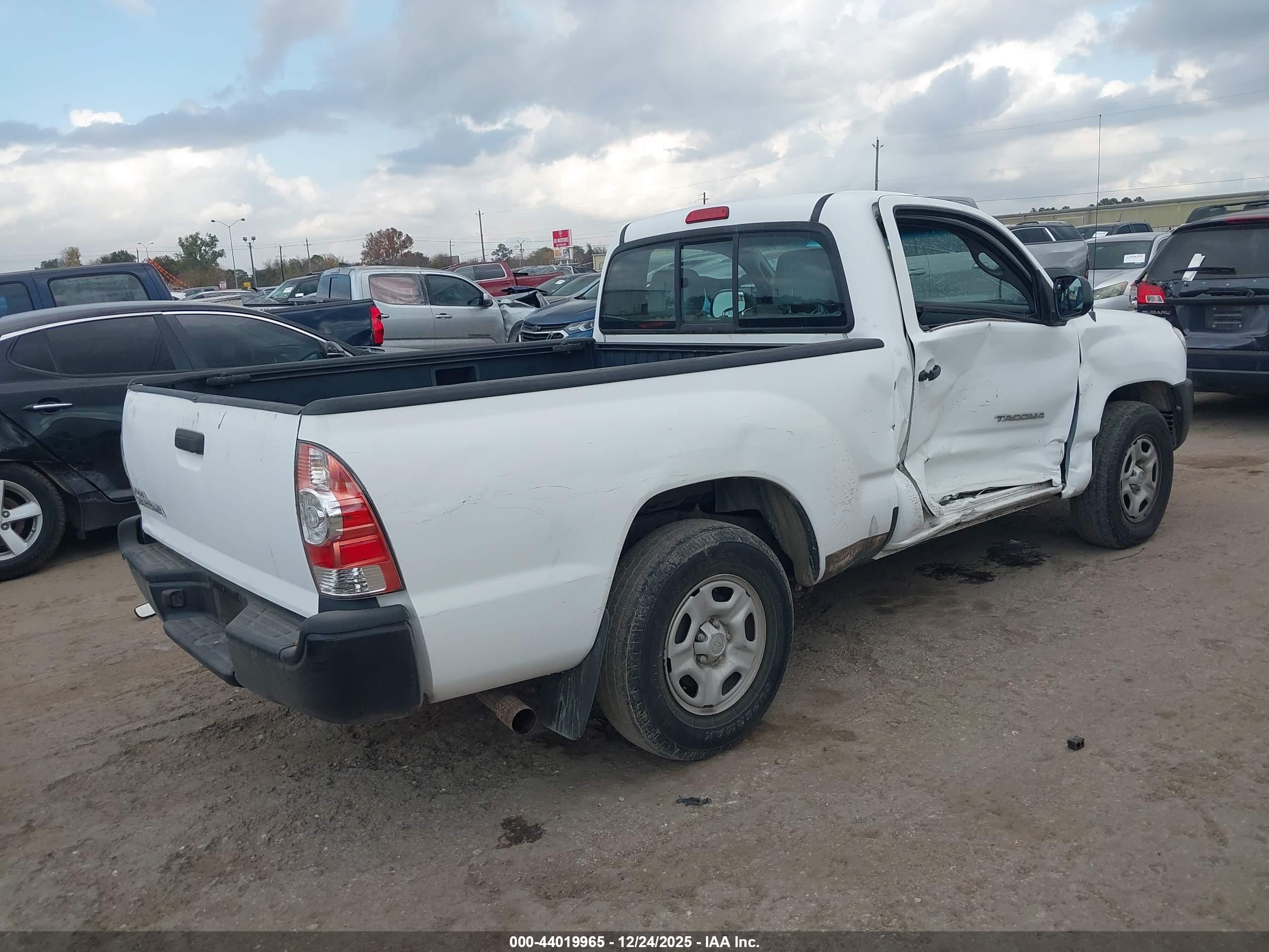 TOYOTA TACOMA image 6