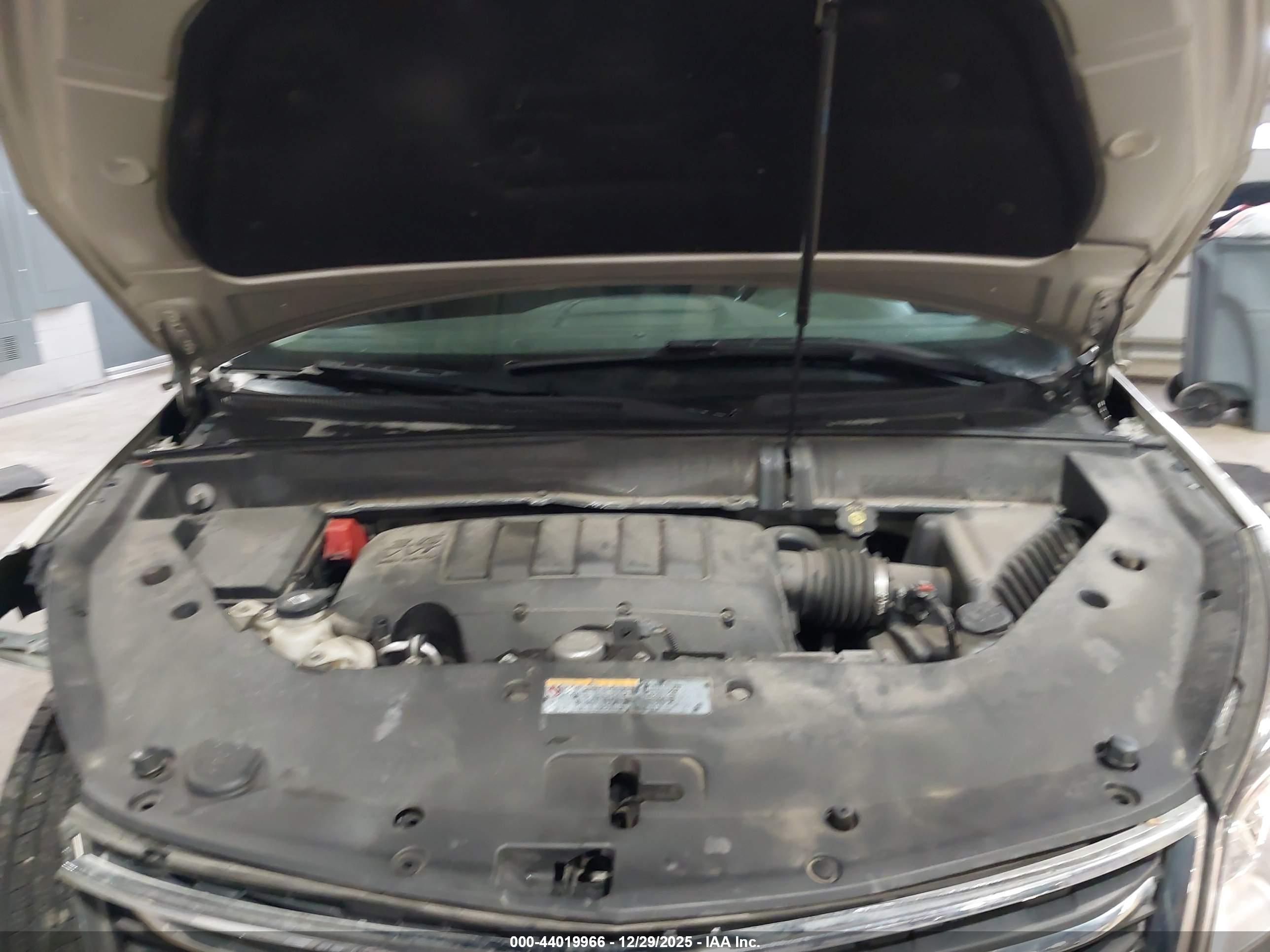 CHEVROLET TRAVERSE image 10