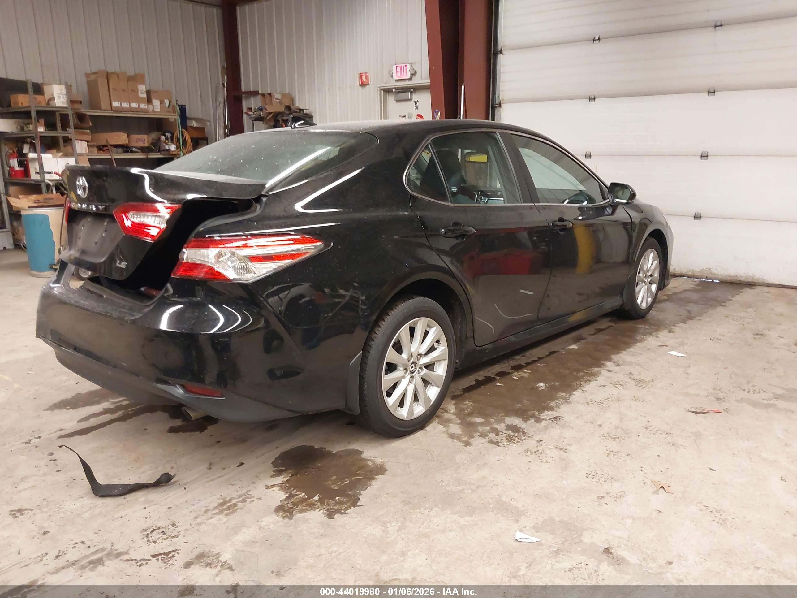 TOYOTA CAMRY image 4