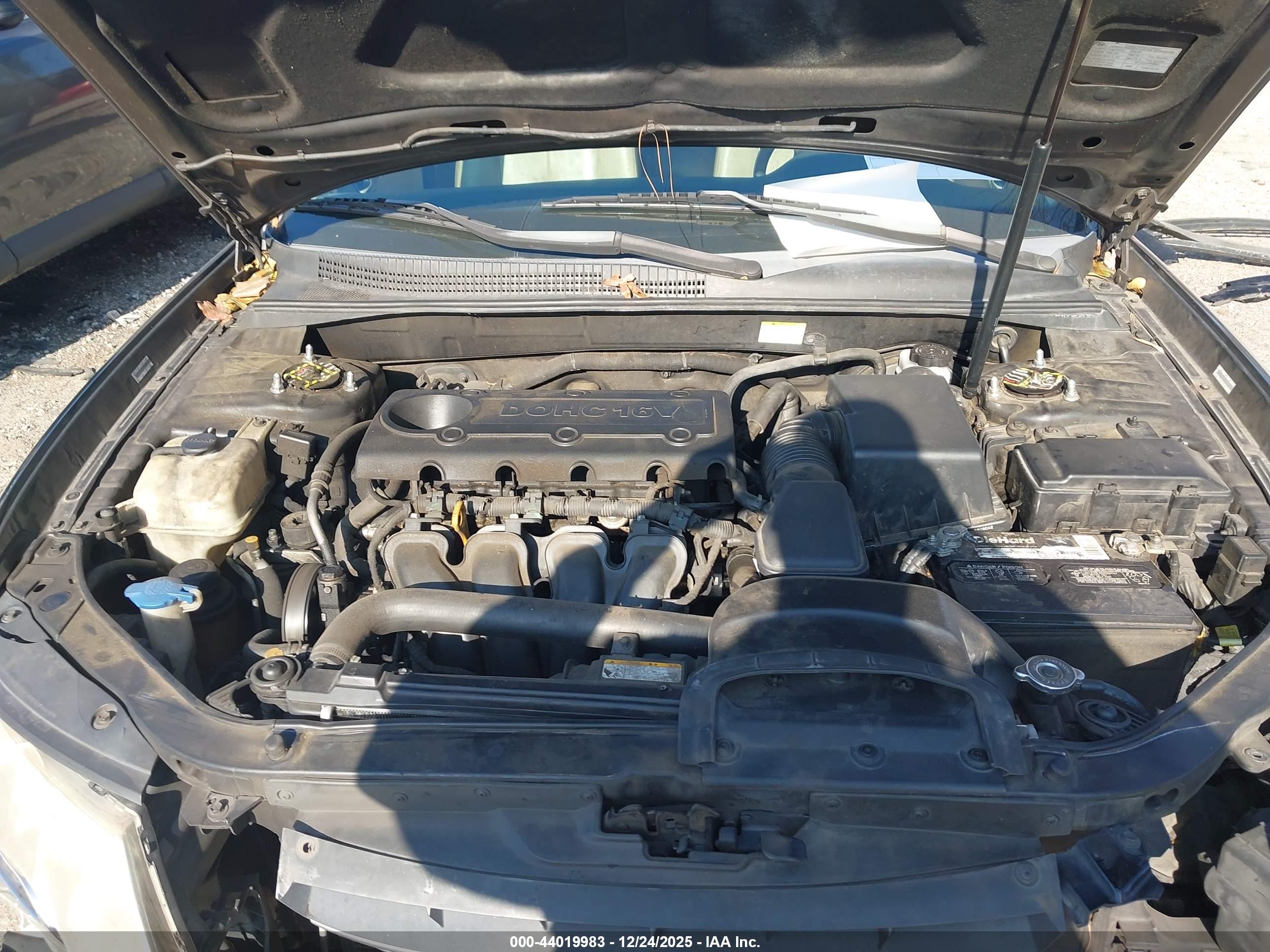 HYUNDAI SONATA image 10