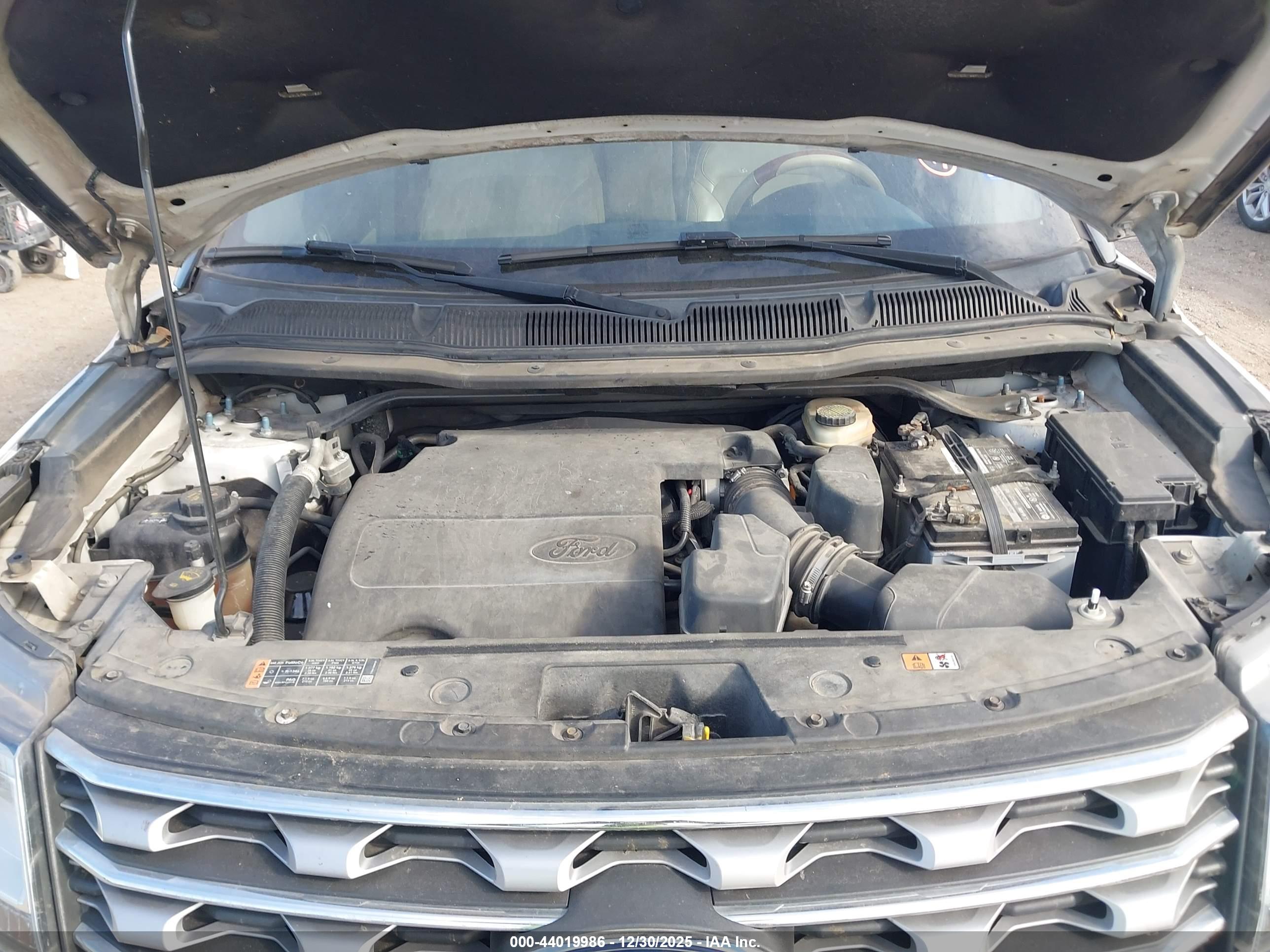 FORD EXPLORER image 10