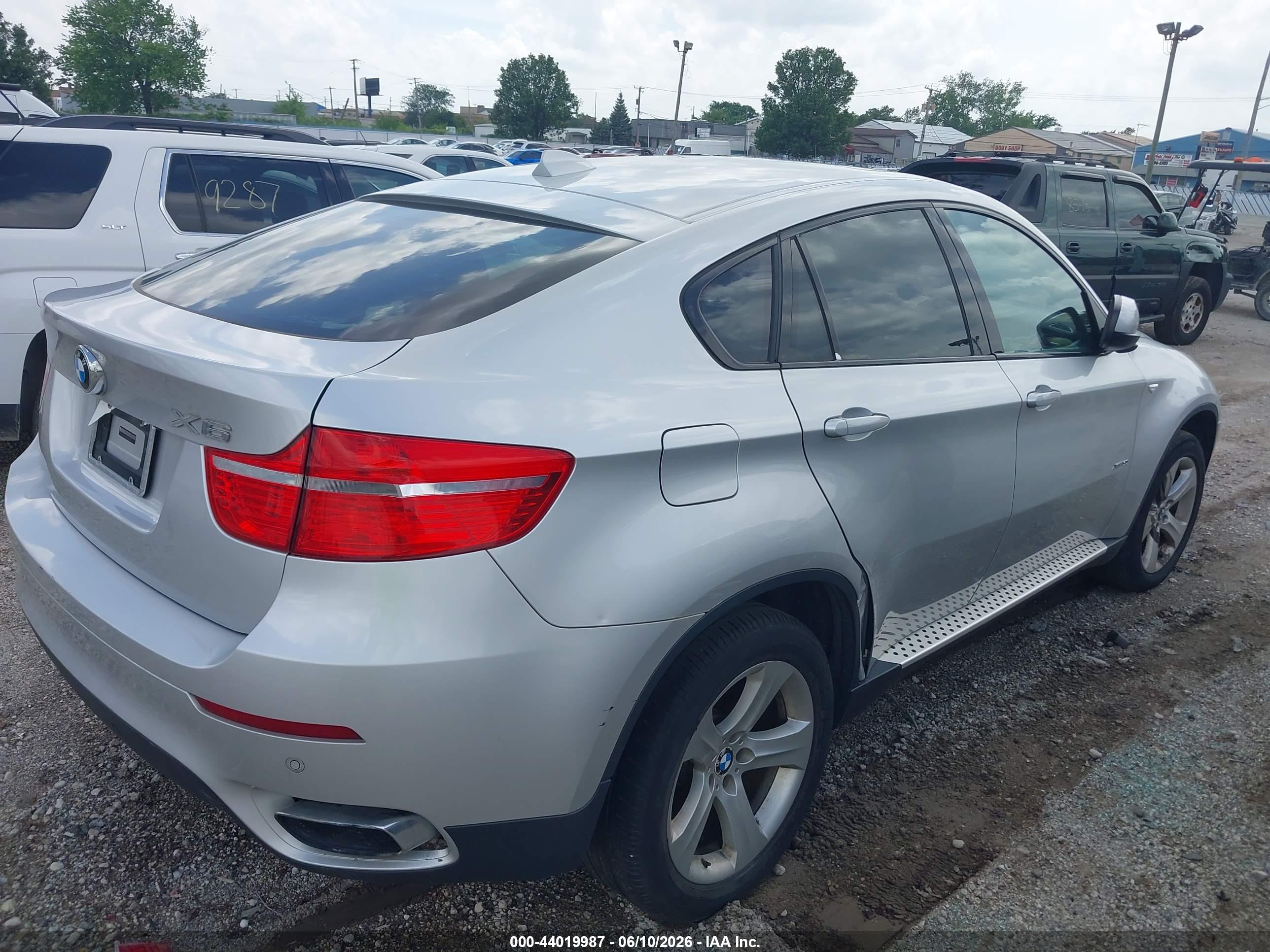 BMW X6 image 4