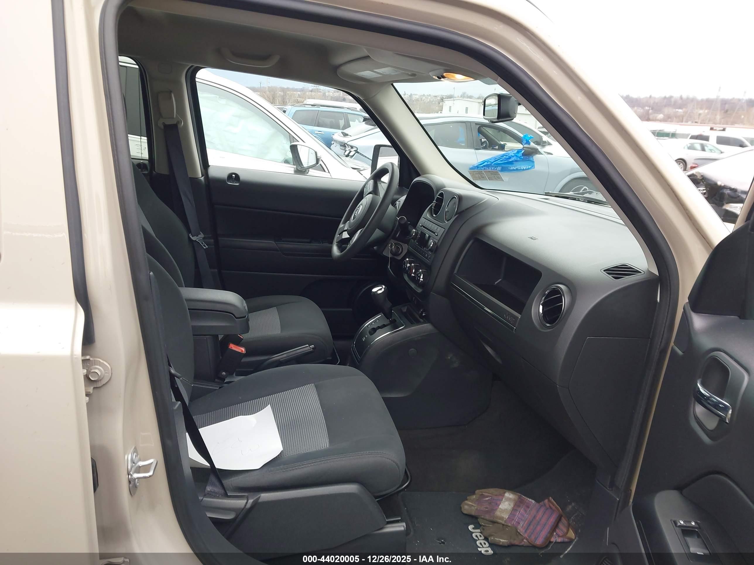 JEEP PATRIOT image 5