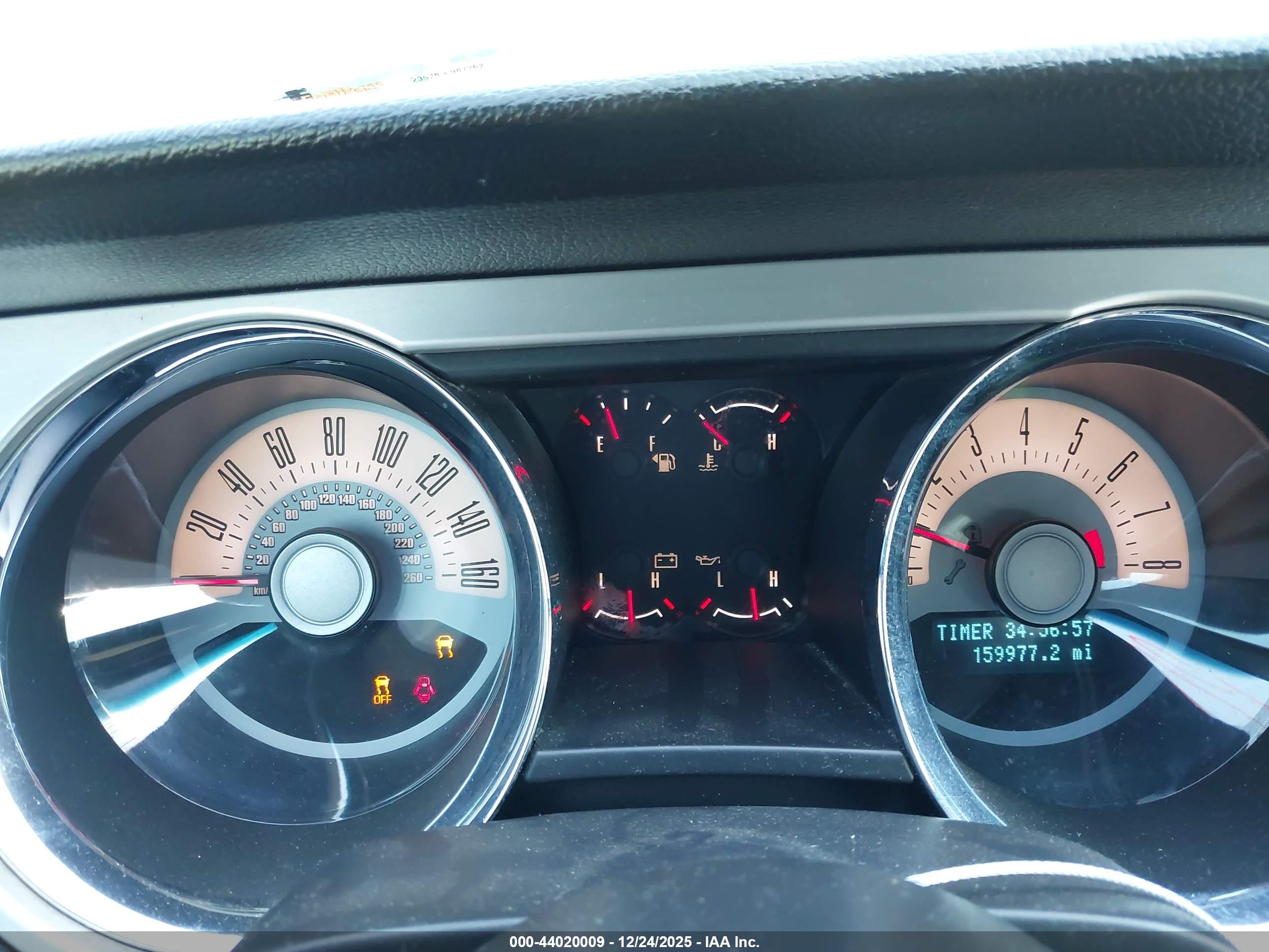 FORD MUSTANG image 7