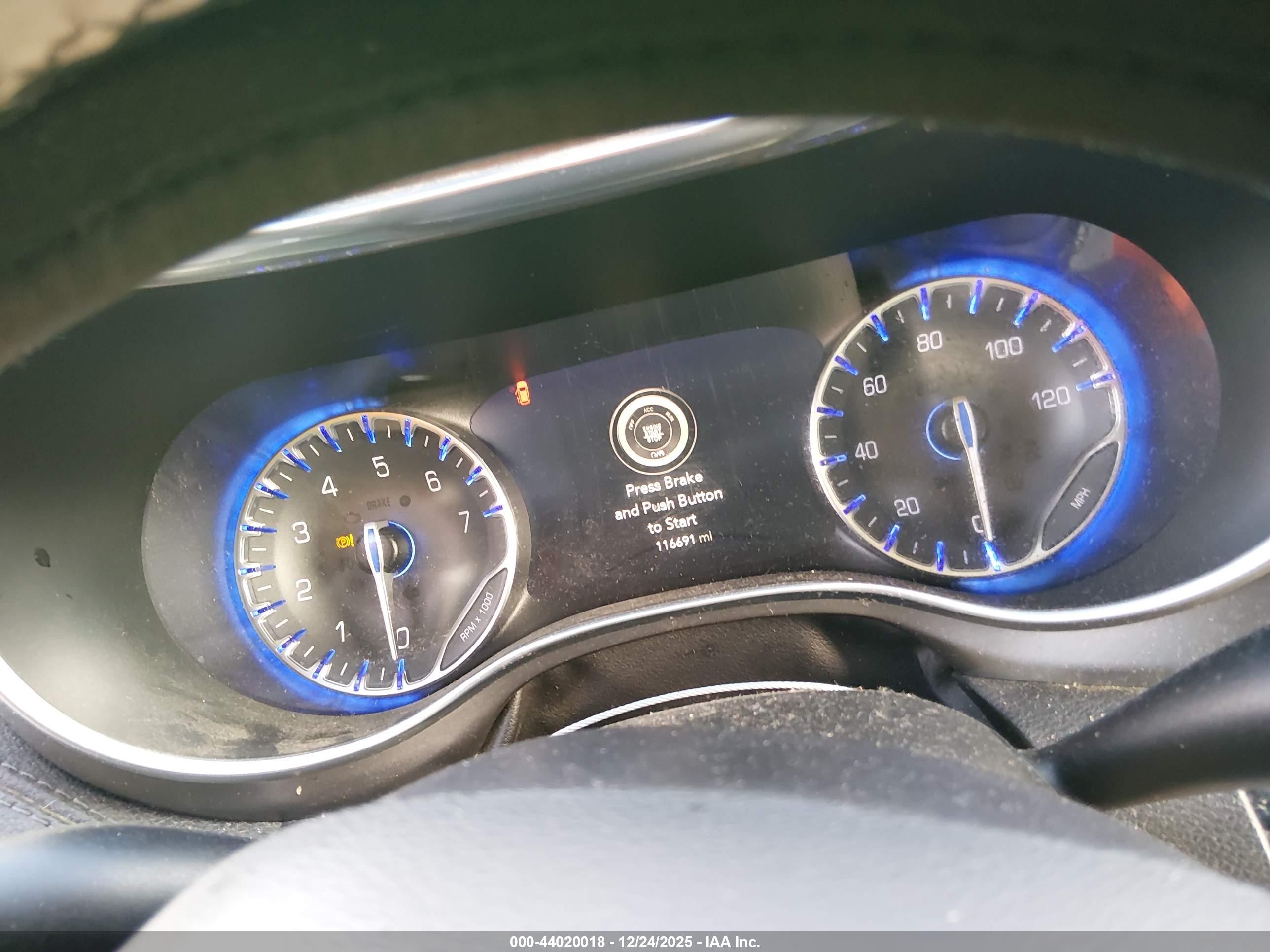 CHRYSLER PACIFICA image 7