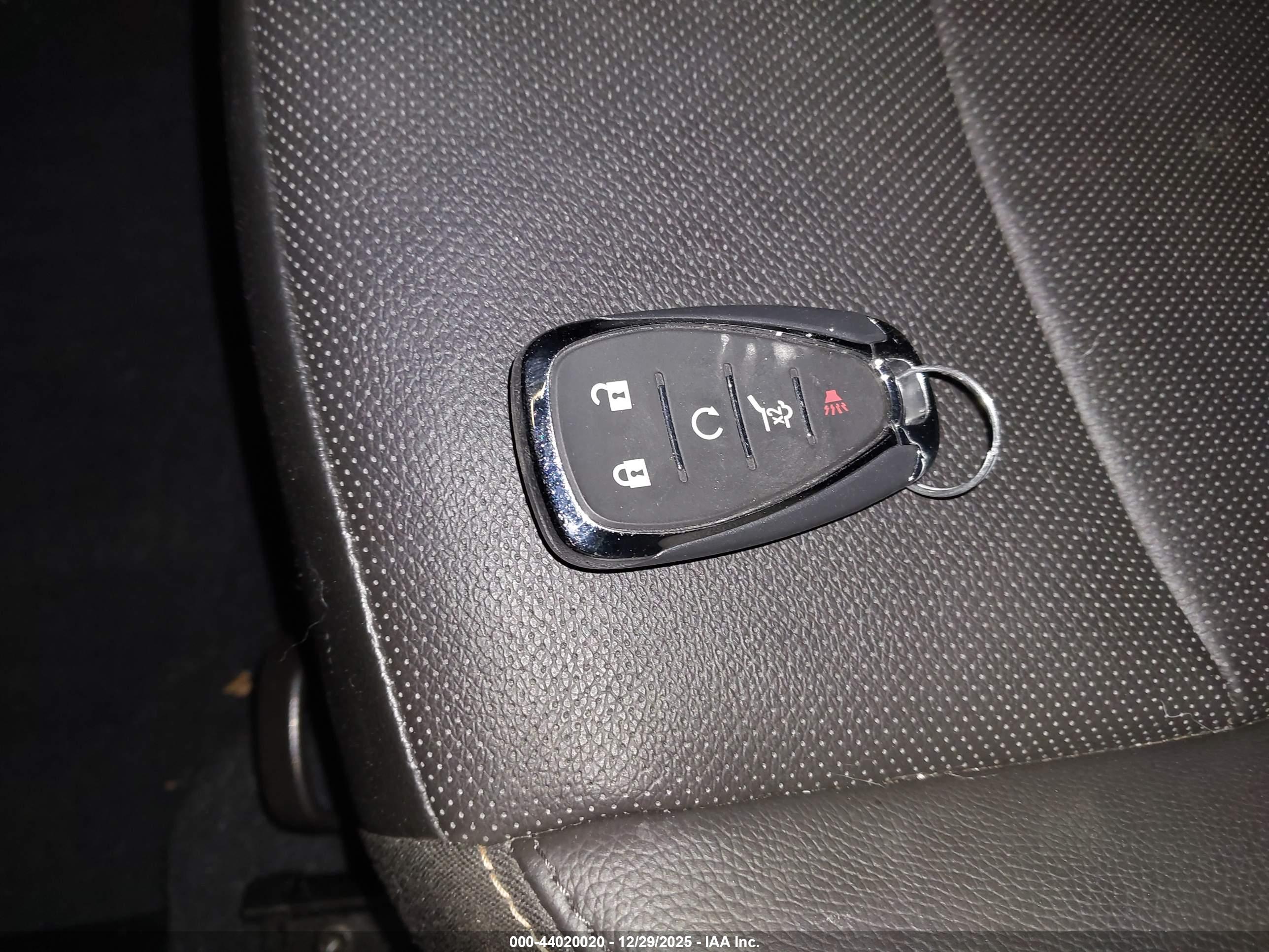 CHEVROLET EQUINOX image 11