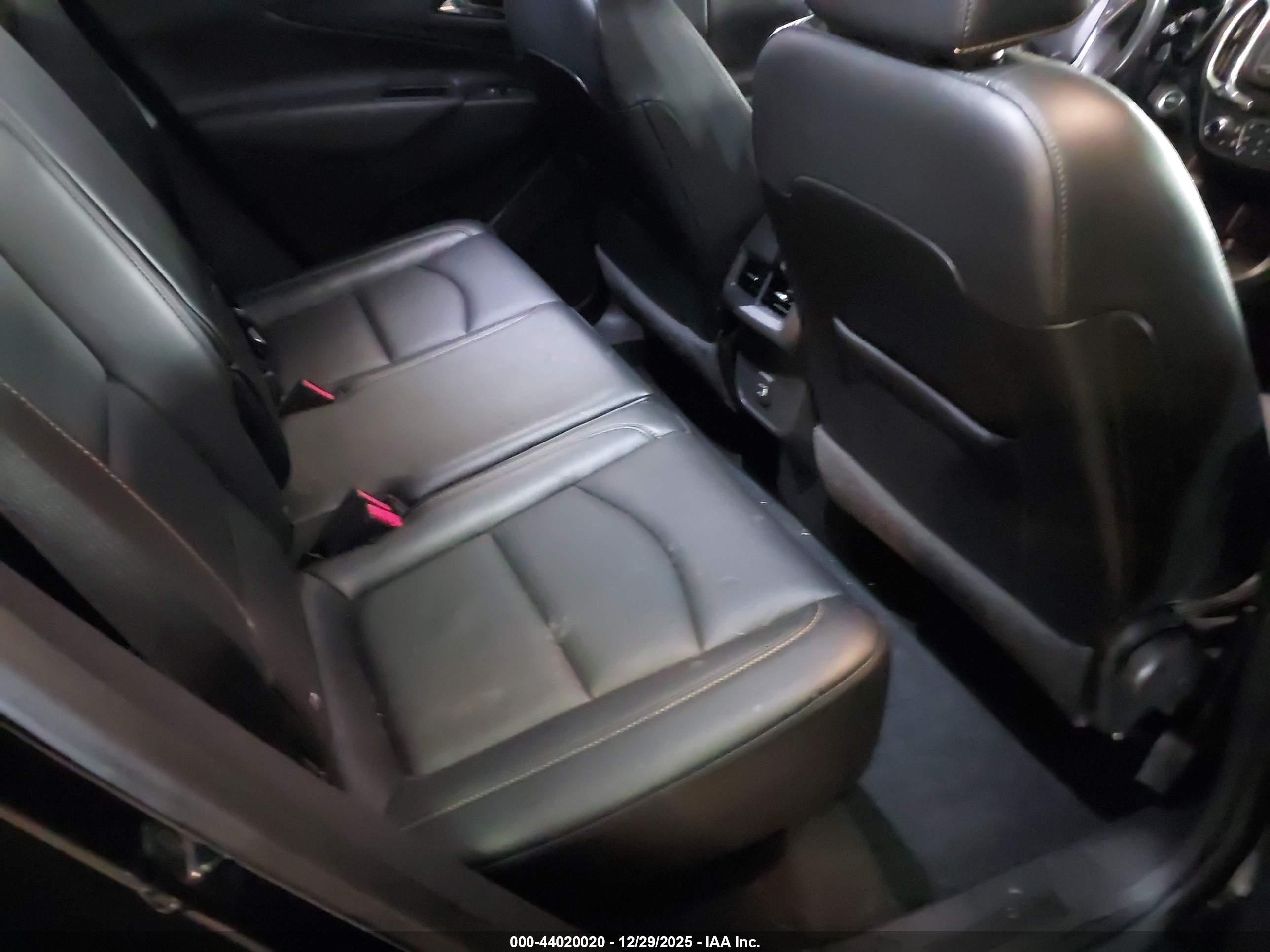 CHEVROLET EQUINOX image 8