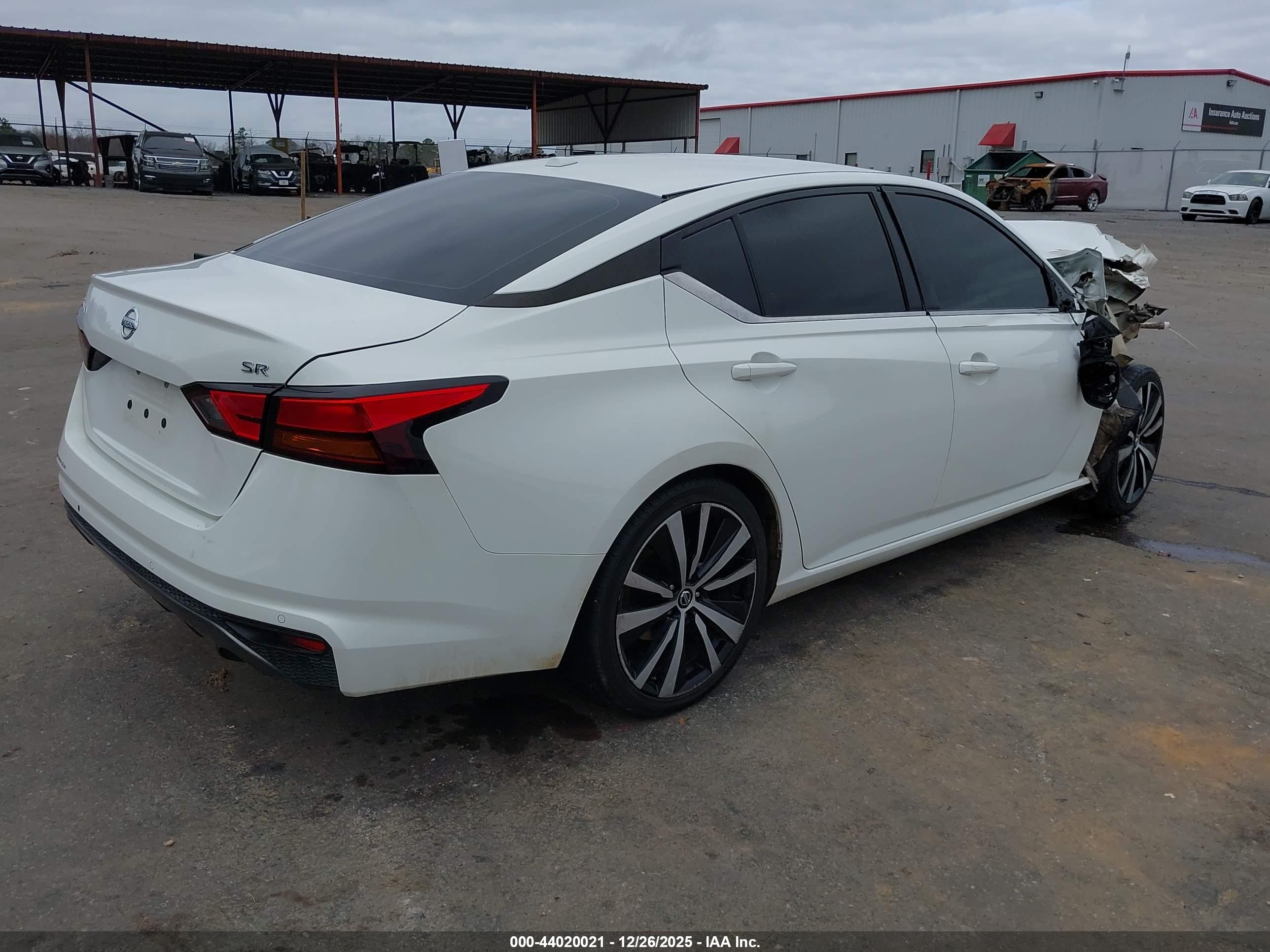 NISSAN ALTIMA image 4