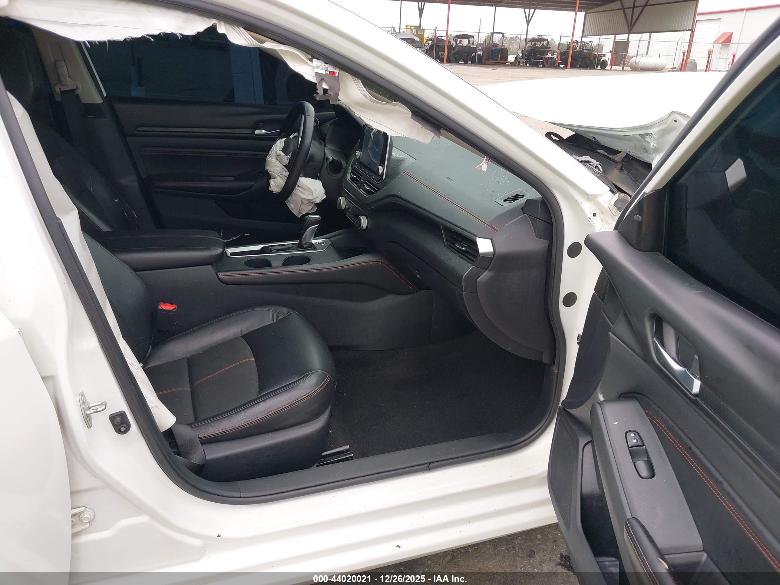 NISSAN ALTIMA image 5