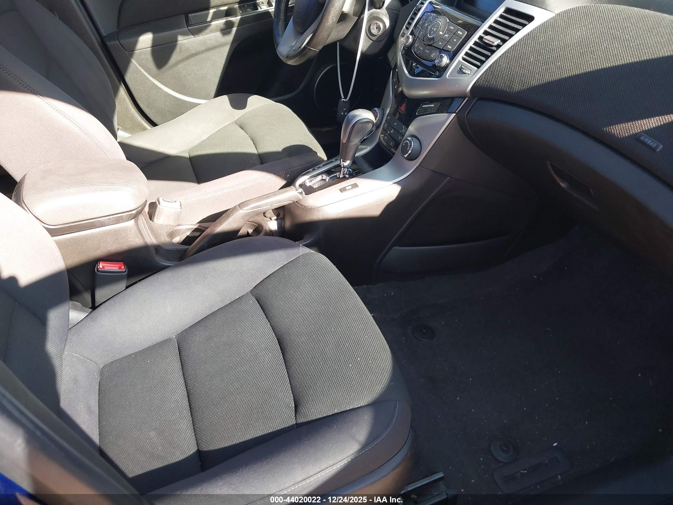 CHEVROLET CRUZE image 5