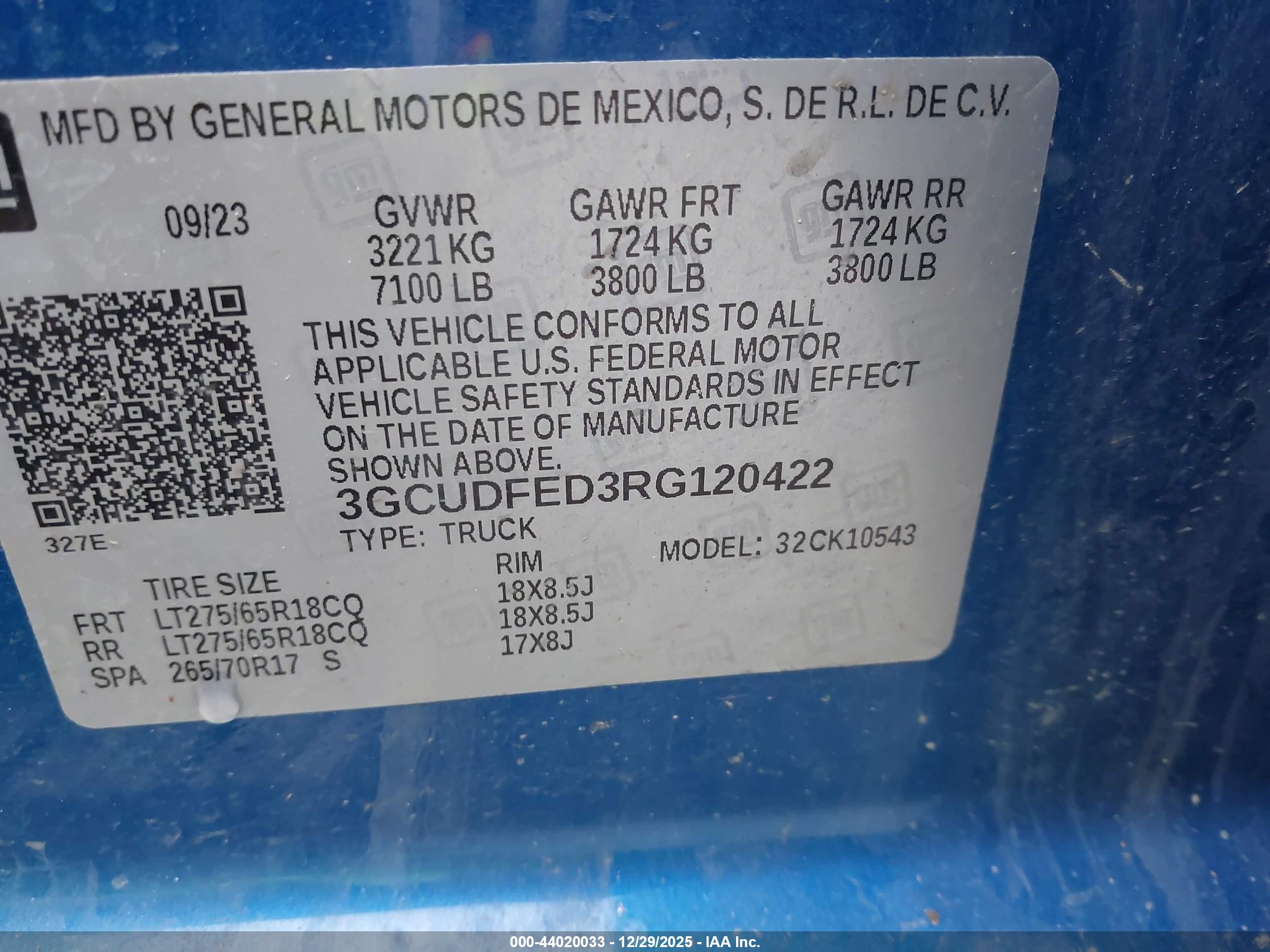 CHEVROLET SILVERADO image 9