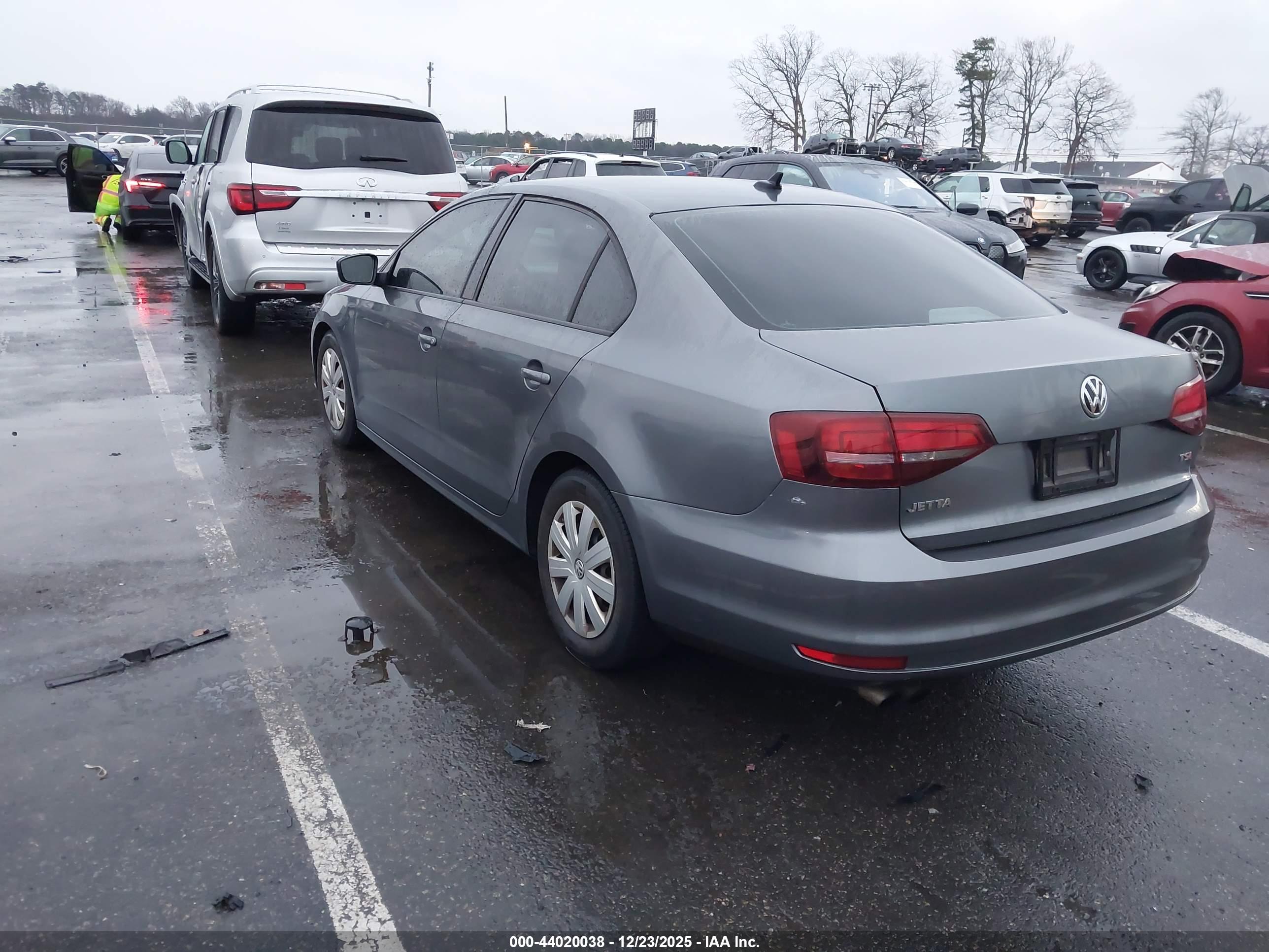VOLKSWAGEN JETTA image 3