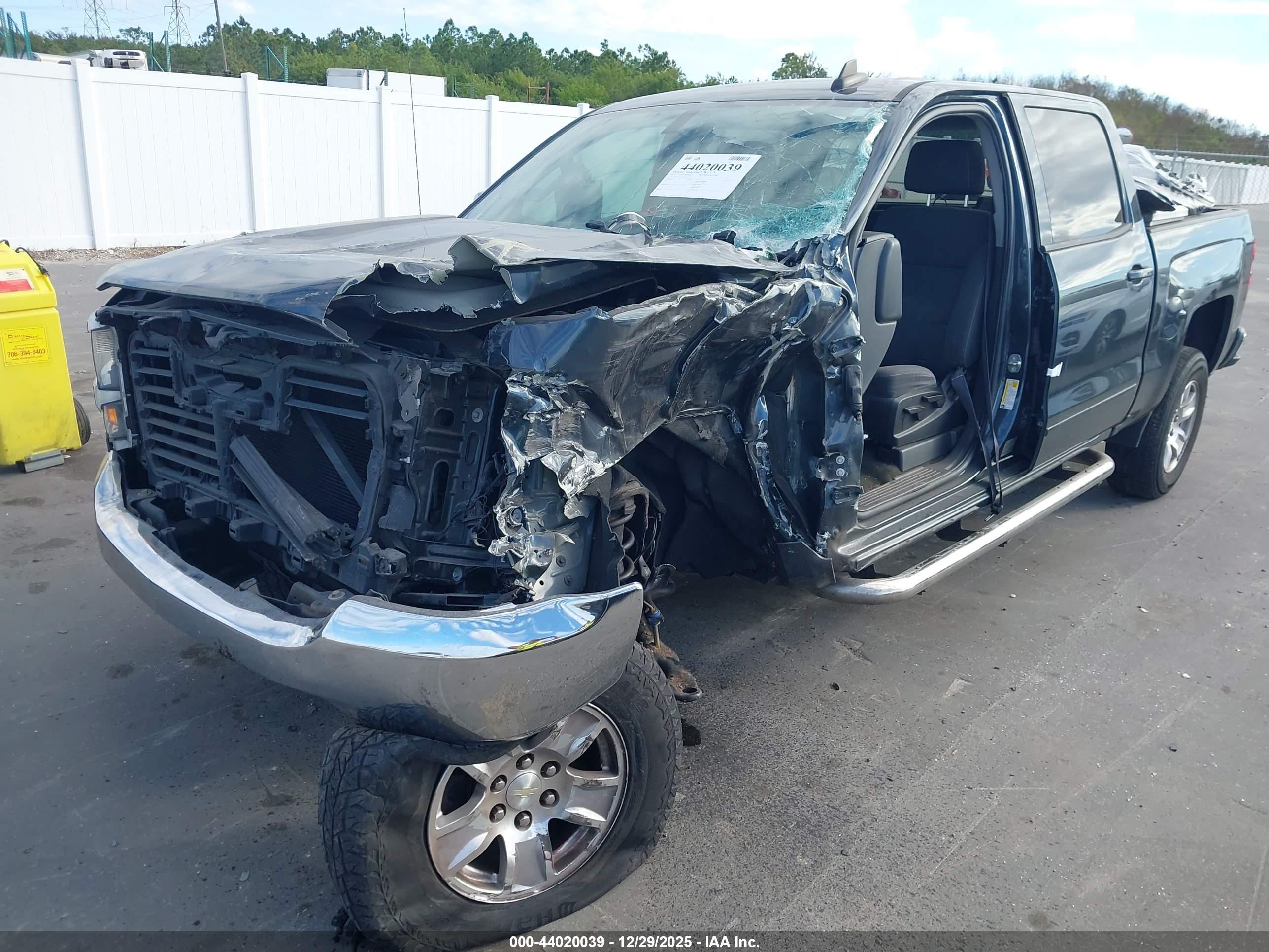 CHEVROLET SILVERADO image 6
