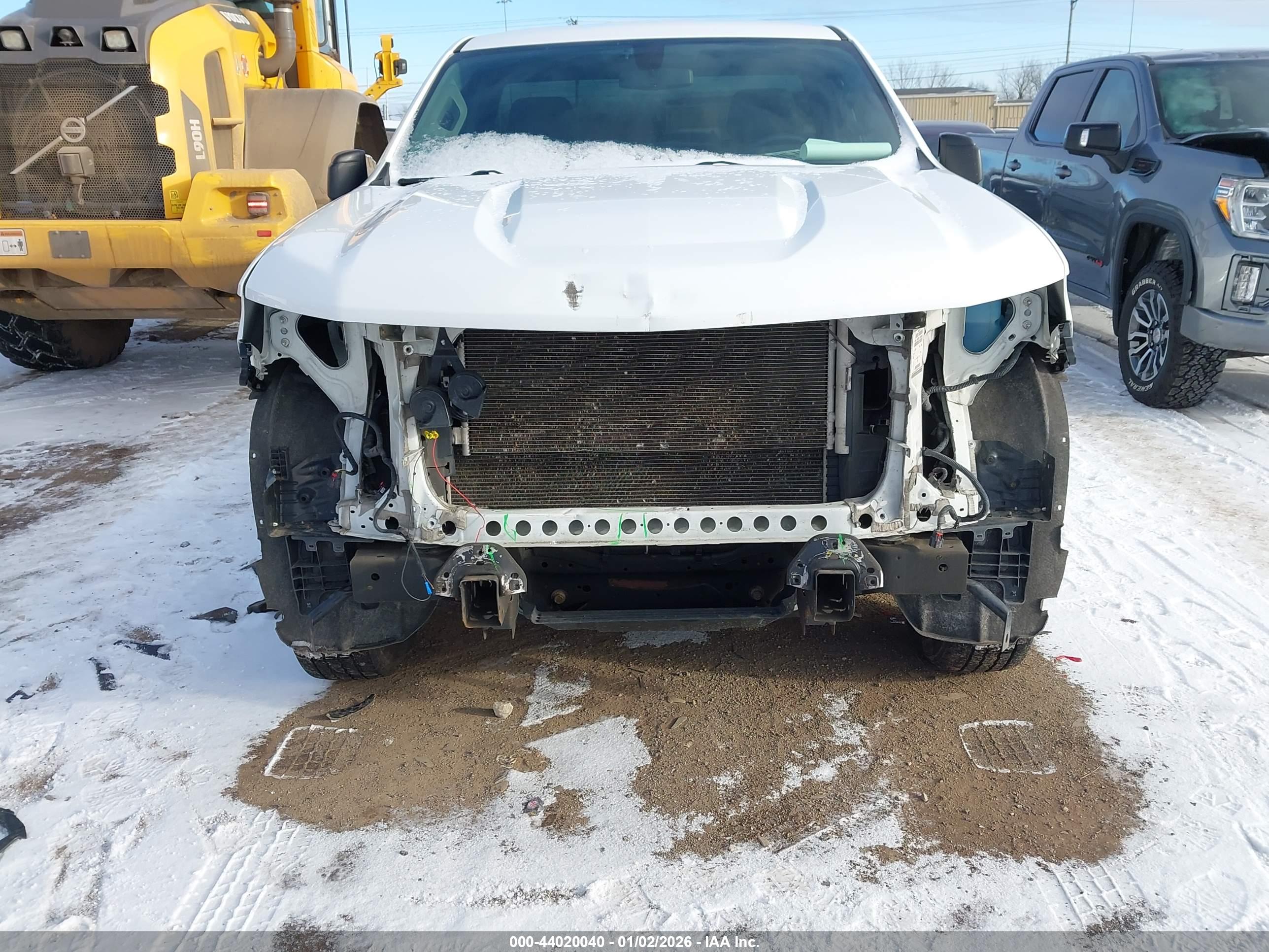 CHEVROLET SILVERADO image 6