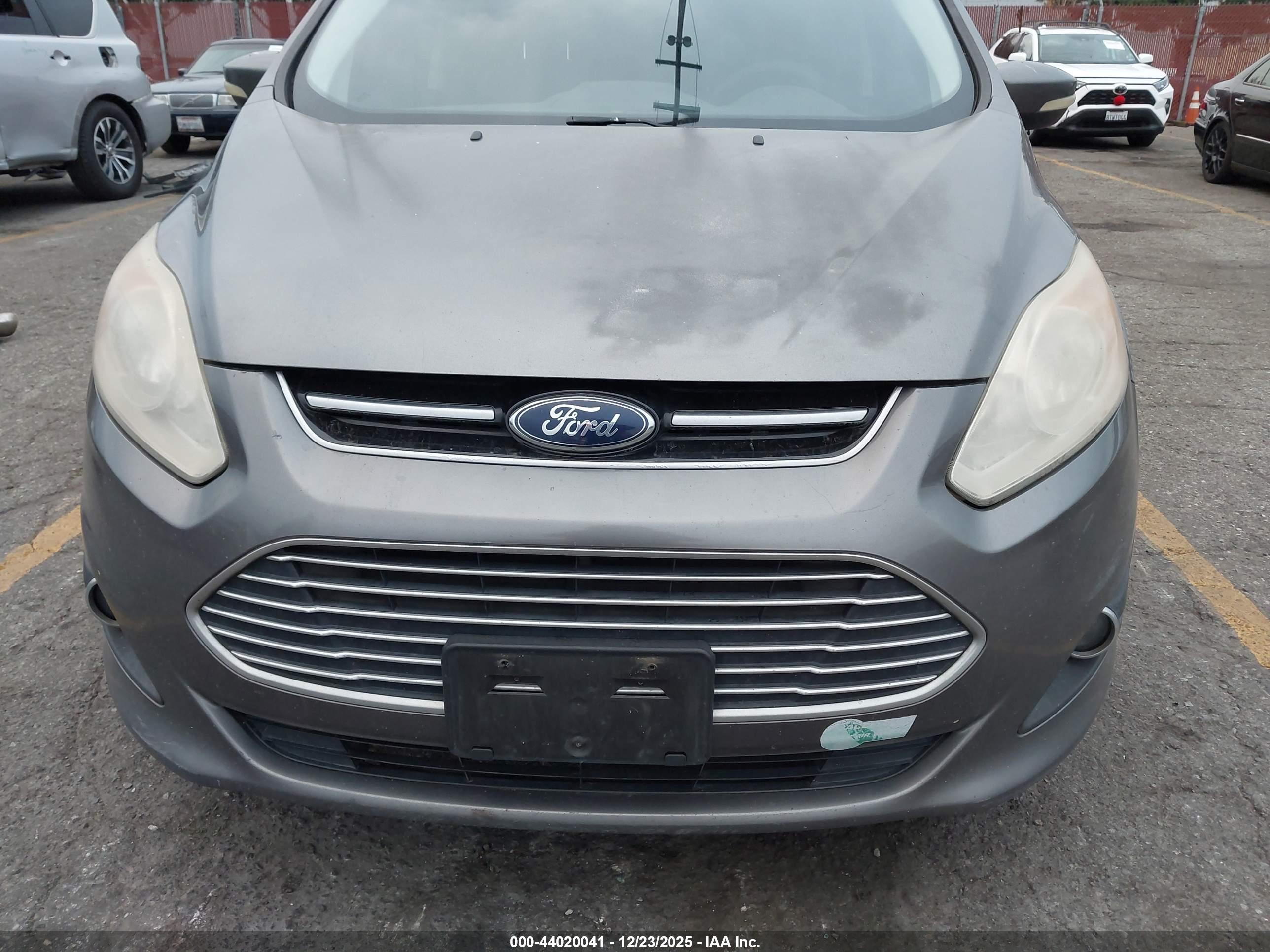 FORD C-MAX image 6