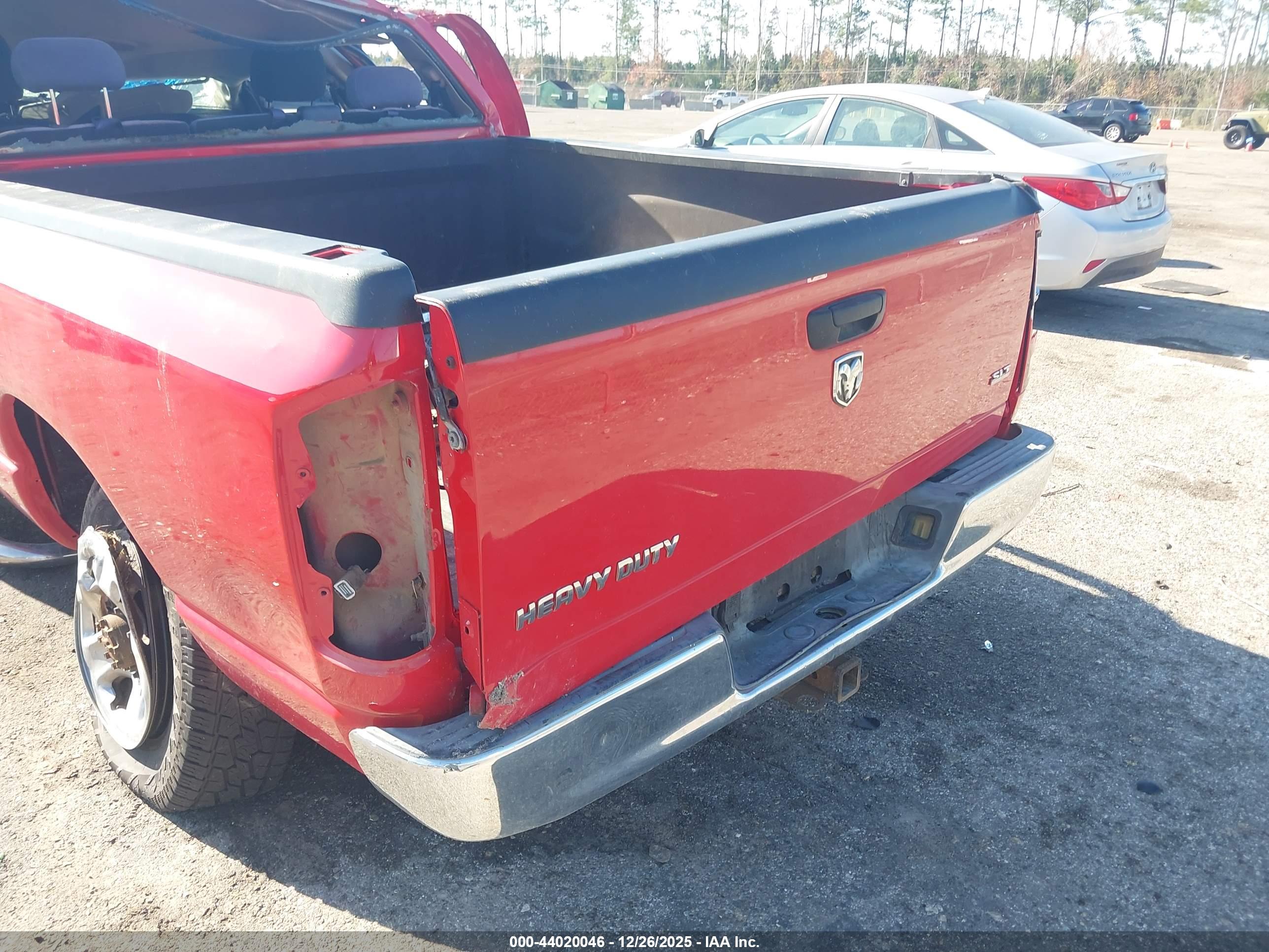 DODGE RAM image 6