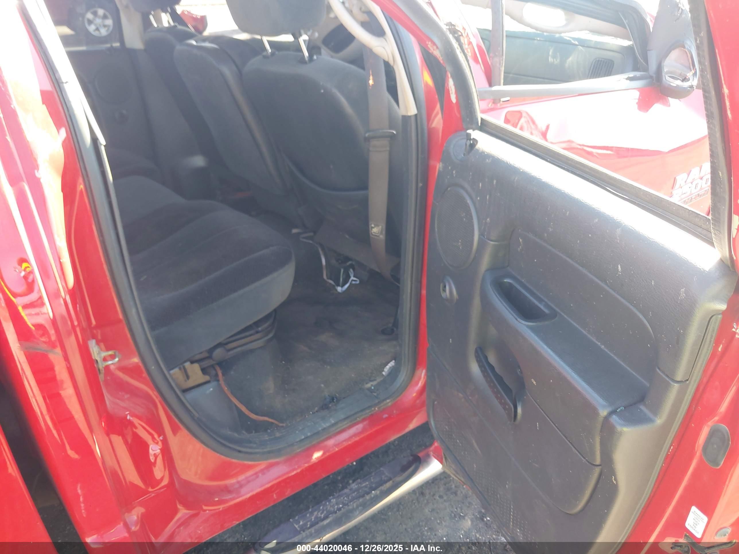 DODGE RAM image 8
