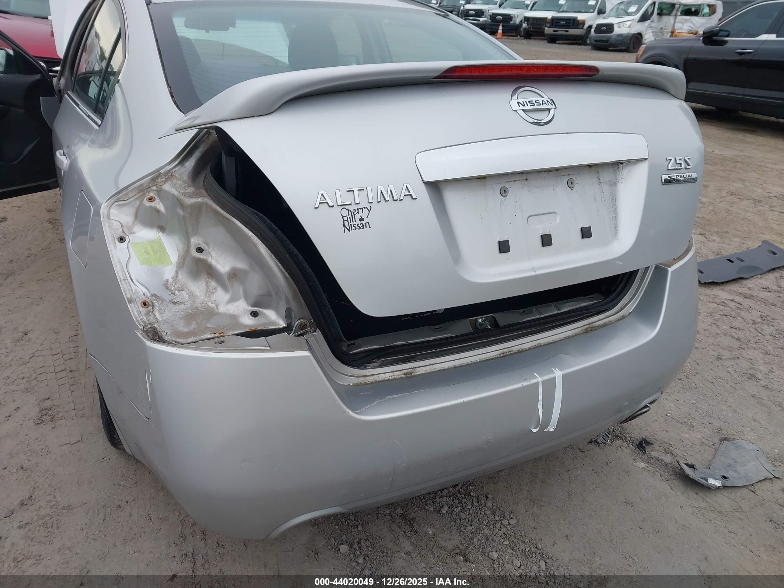 NISSAN ALTIMA image 6
