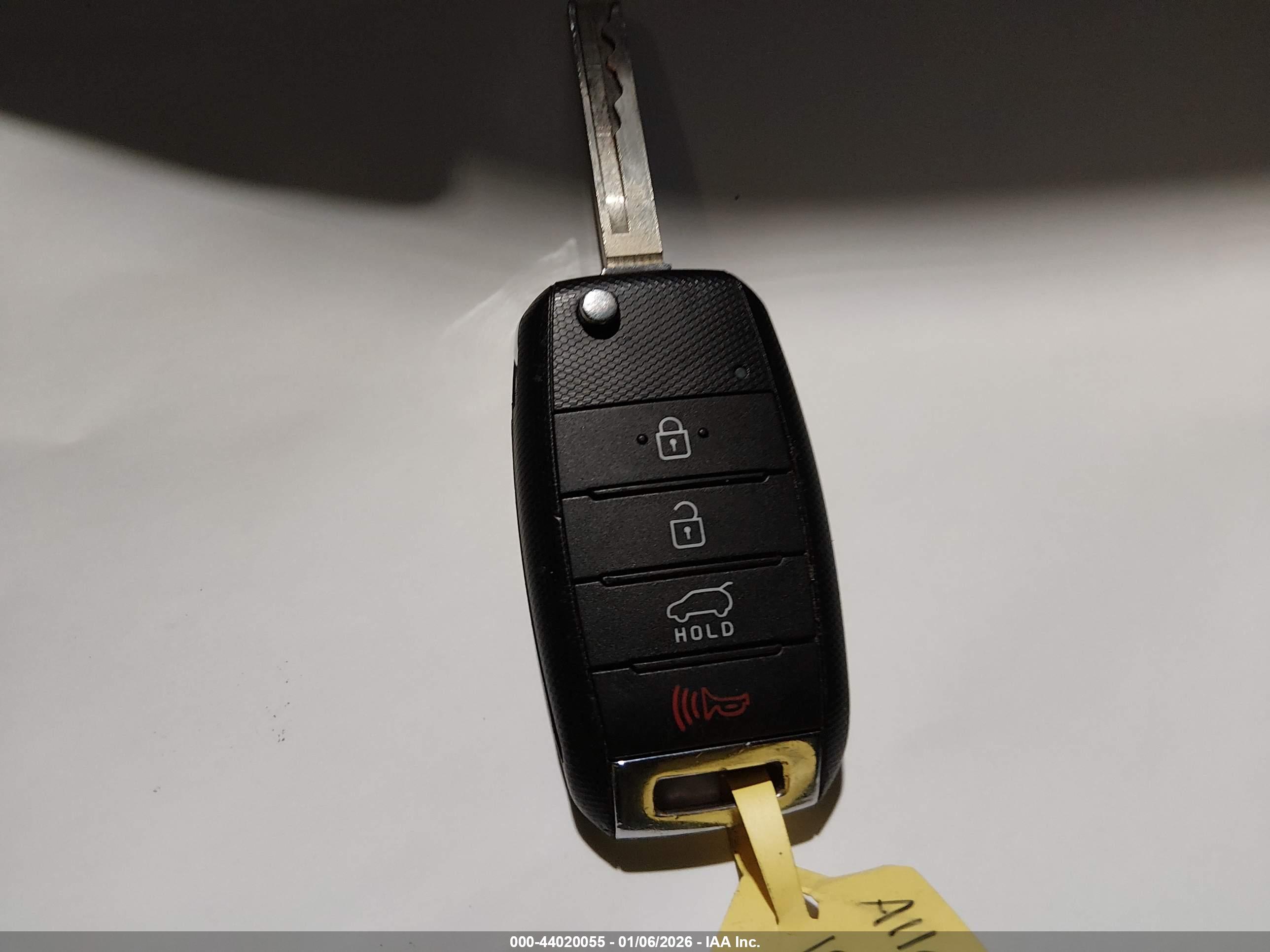 KIA SORENTO image 11