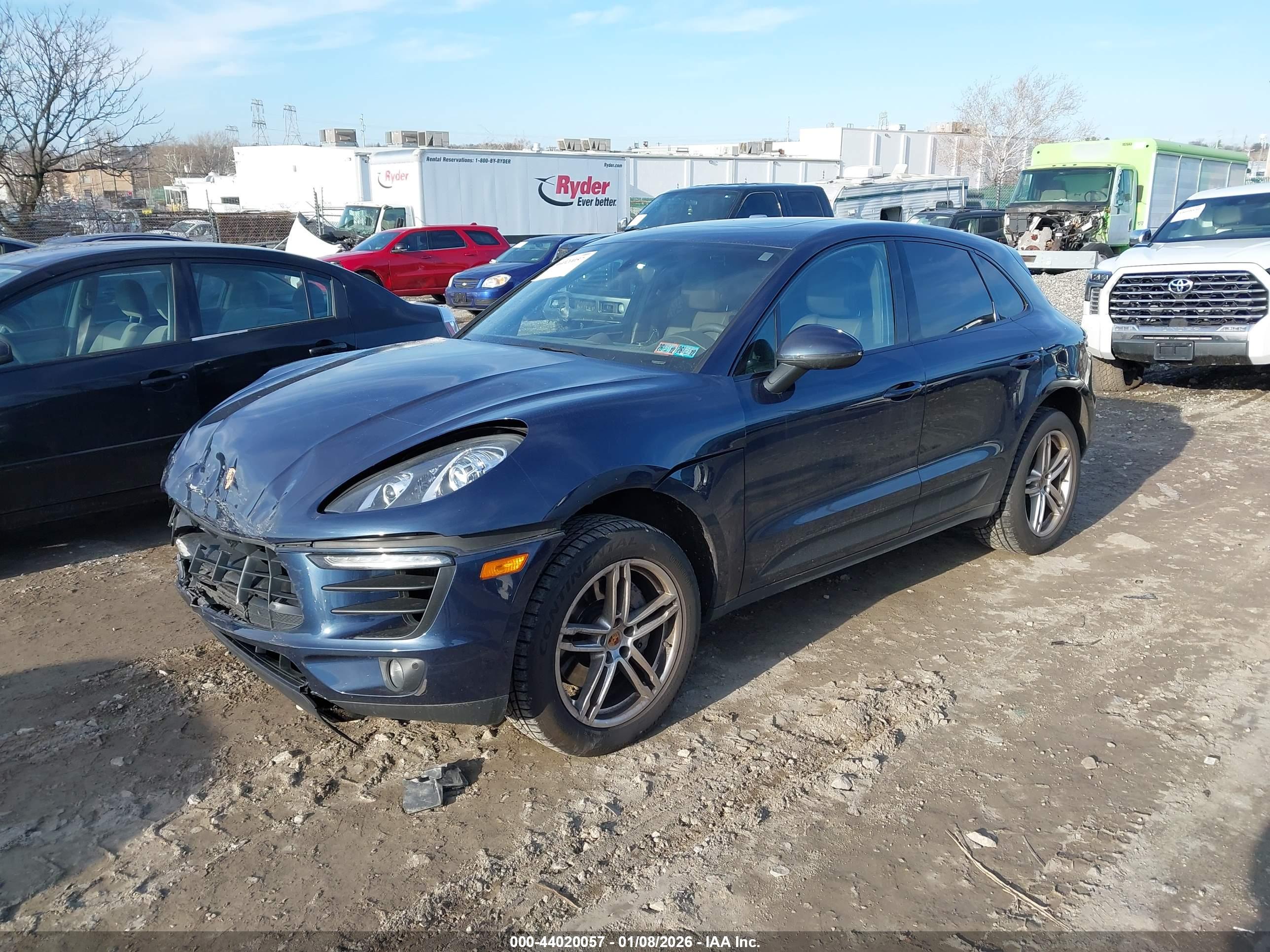 PORSCHE MACAN image 2
