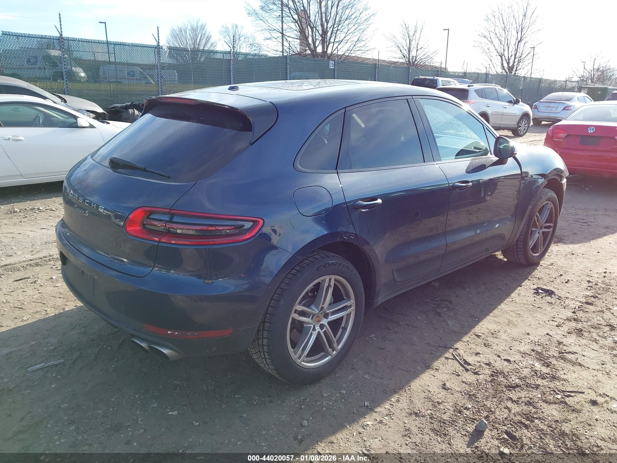 PORSCHE MACAN image 4