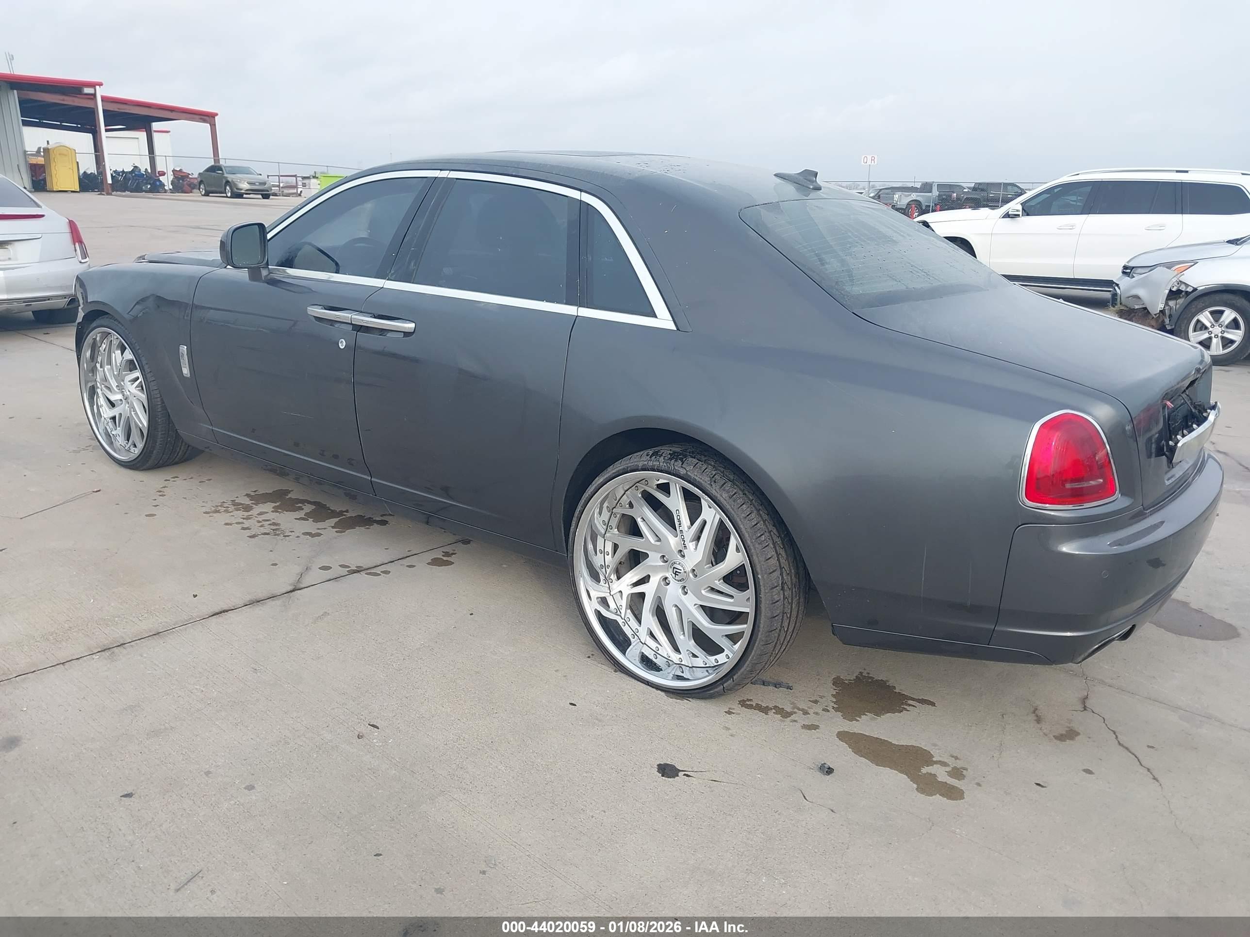 ROLLS-ROYCE GHOST image 3