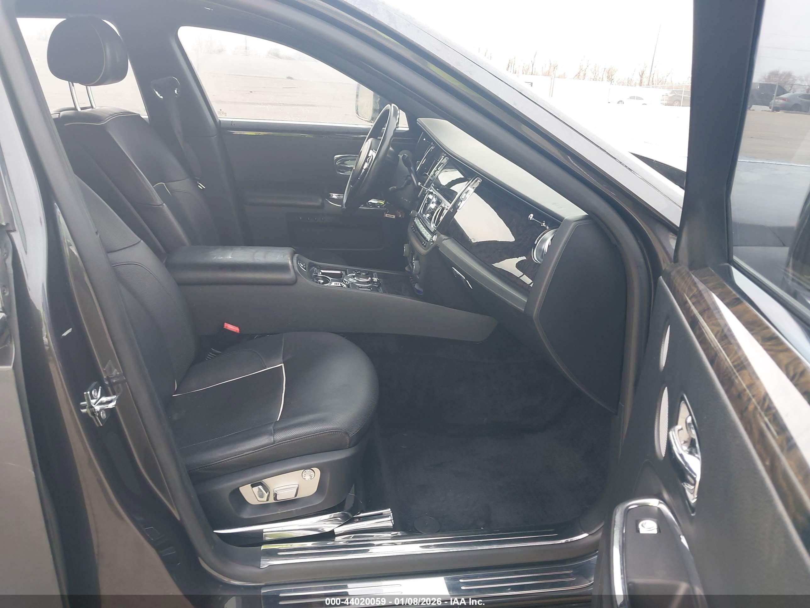ROLLS-ROYCE GHOST image 5