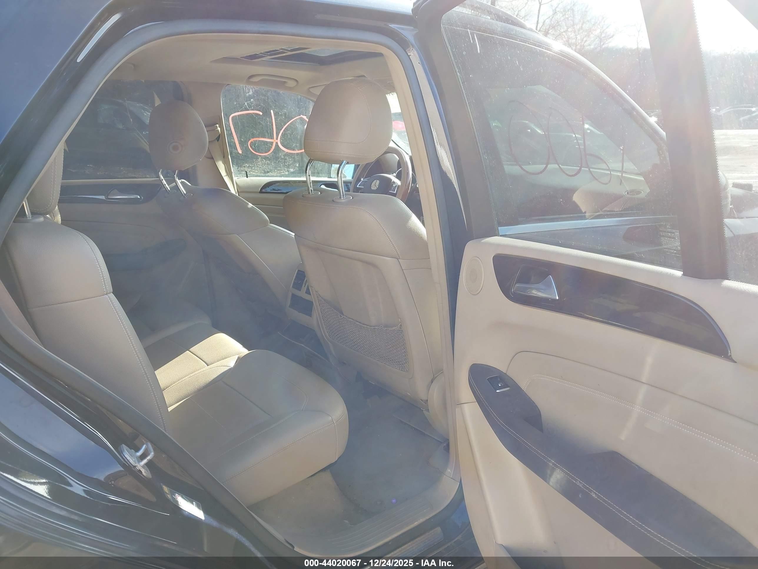 MERCEDES-BENZ ML image 8