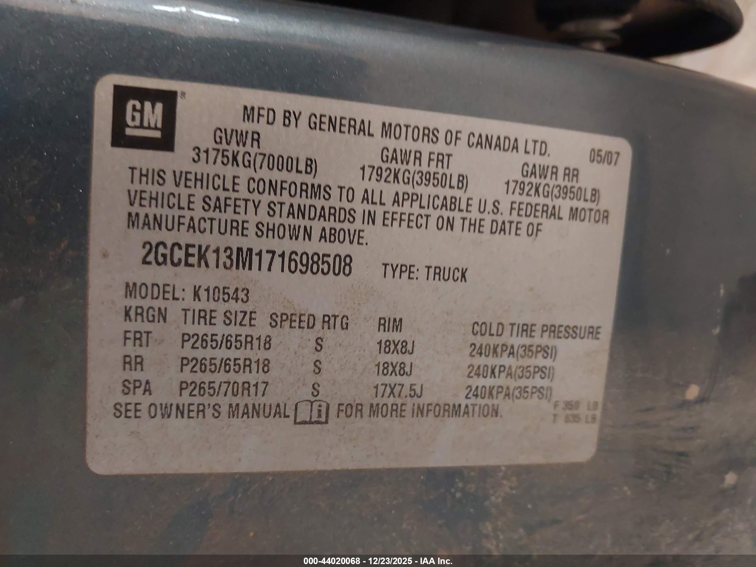 CHEVROLET SILVERADO image 9