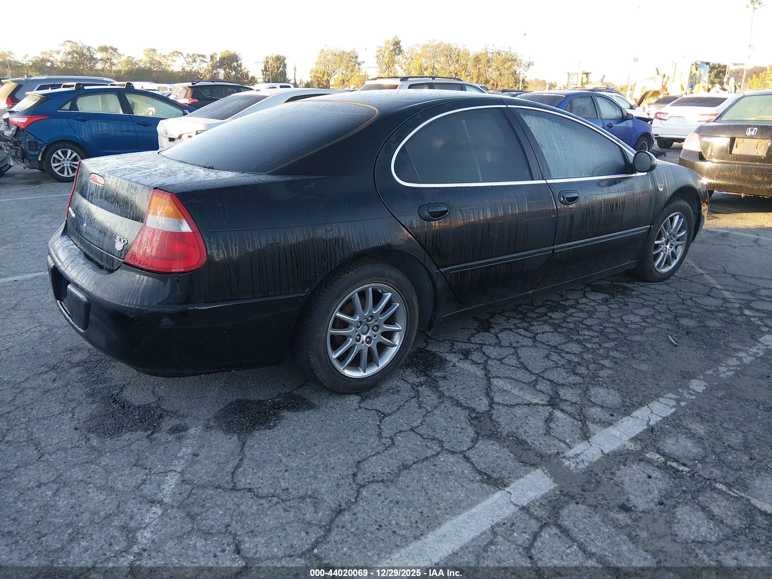 CHRYSLER 300M image 4