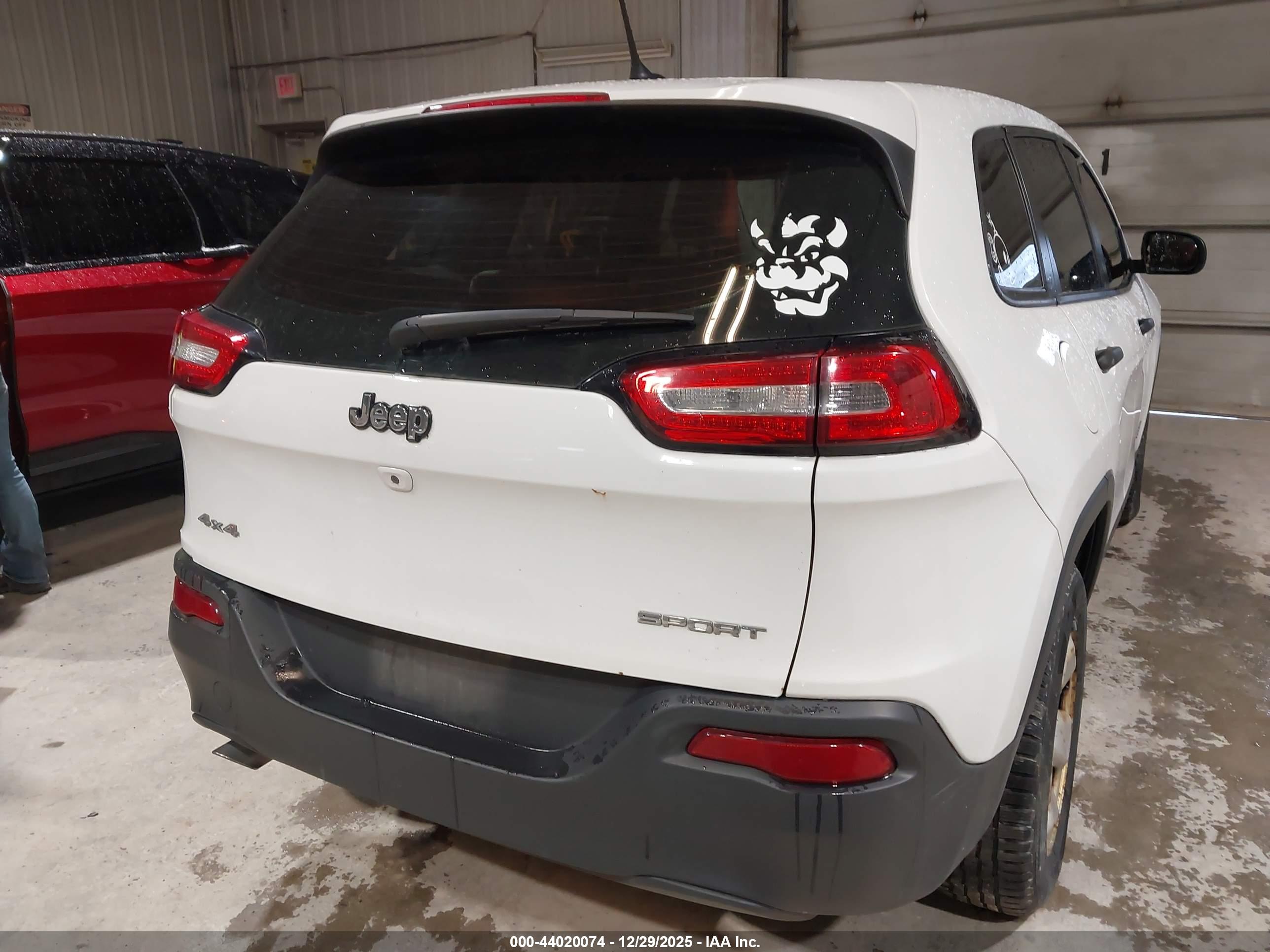 JEEP CHEROKEE image 4