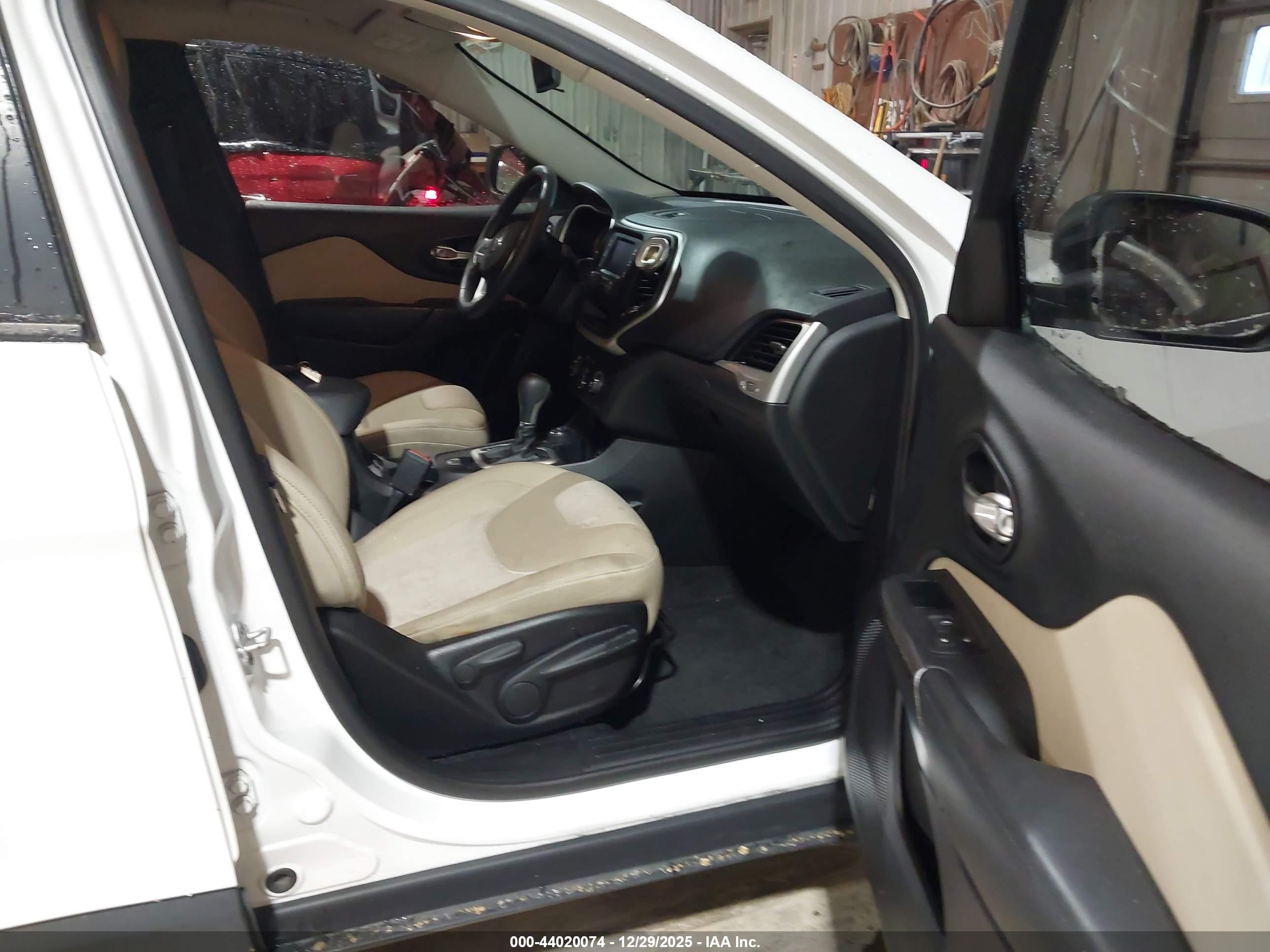 JEEP CHEROKEE image 5