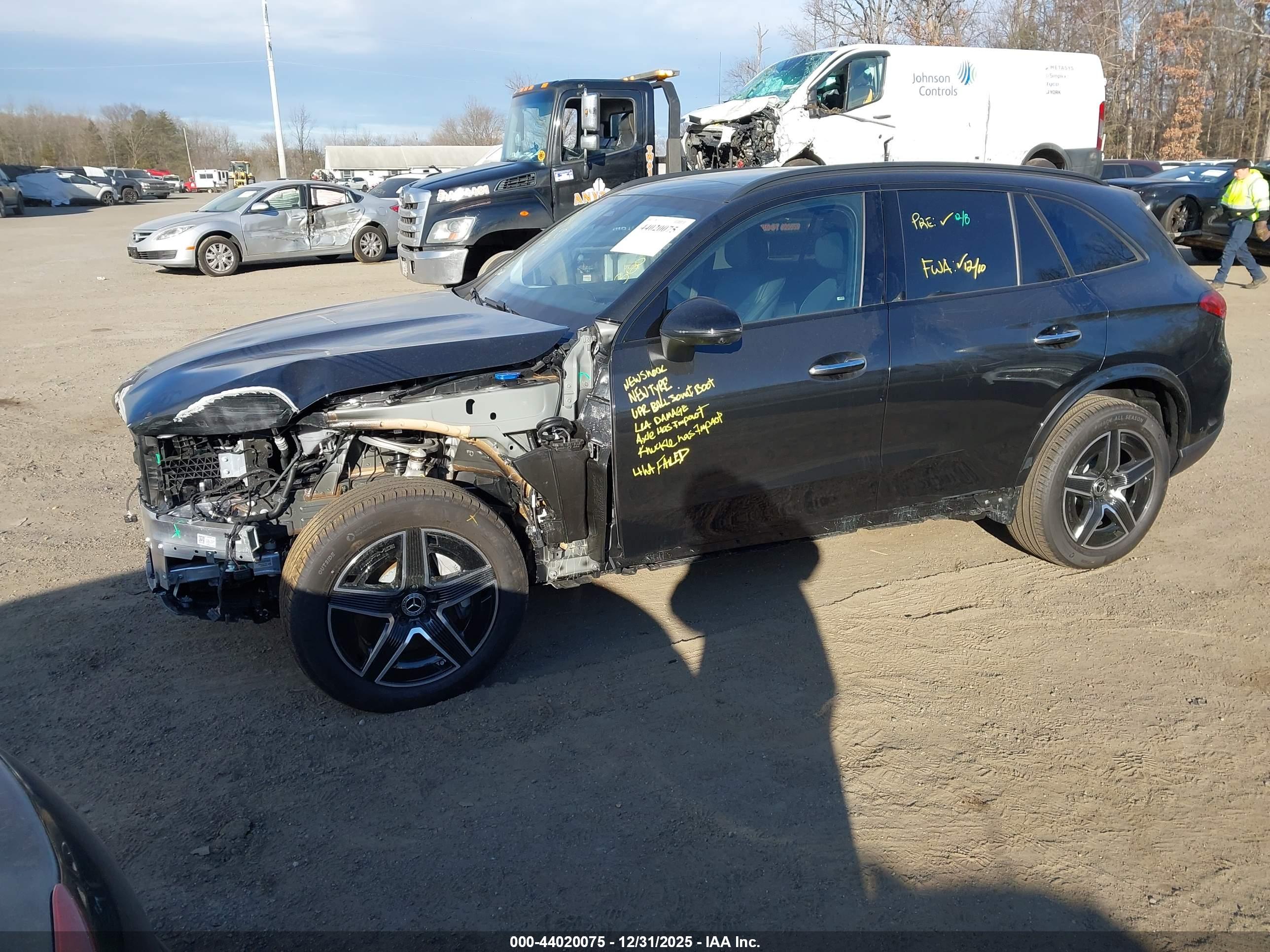 MERCEDES-BENZ GLC image 2