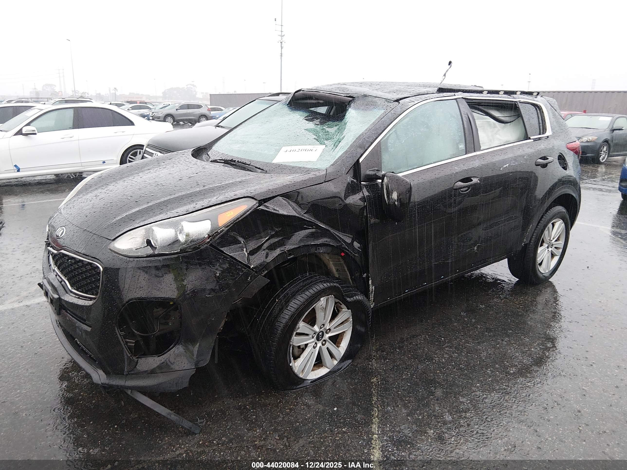 KIA SPORTAGE image 2
