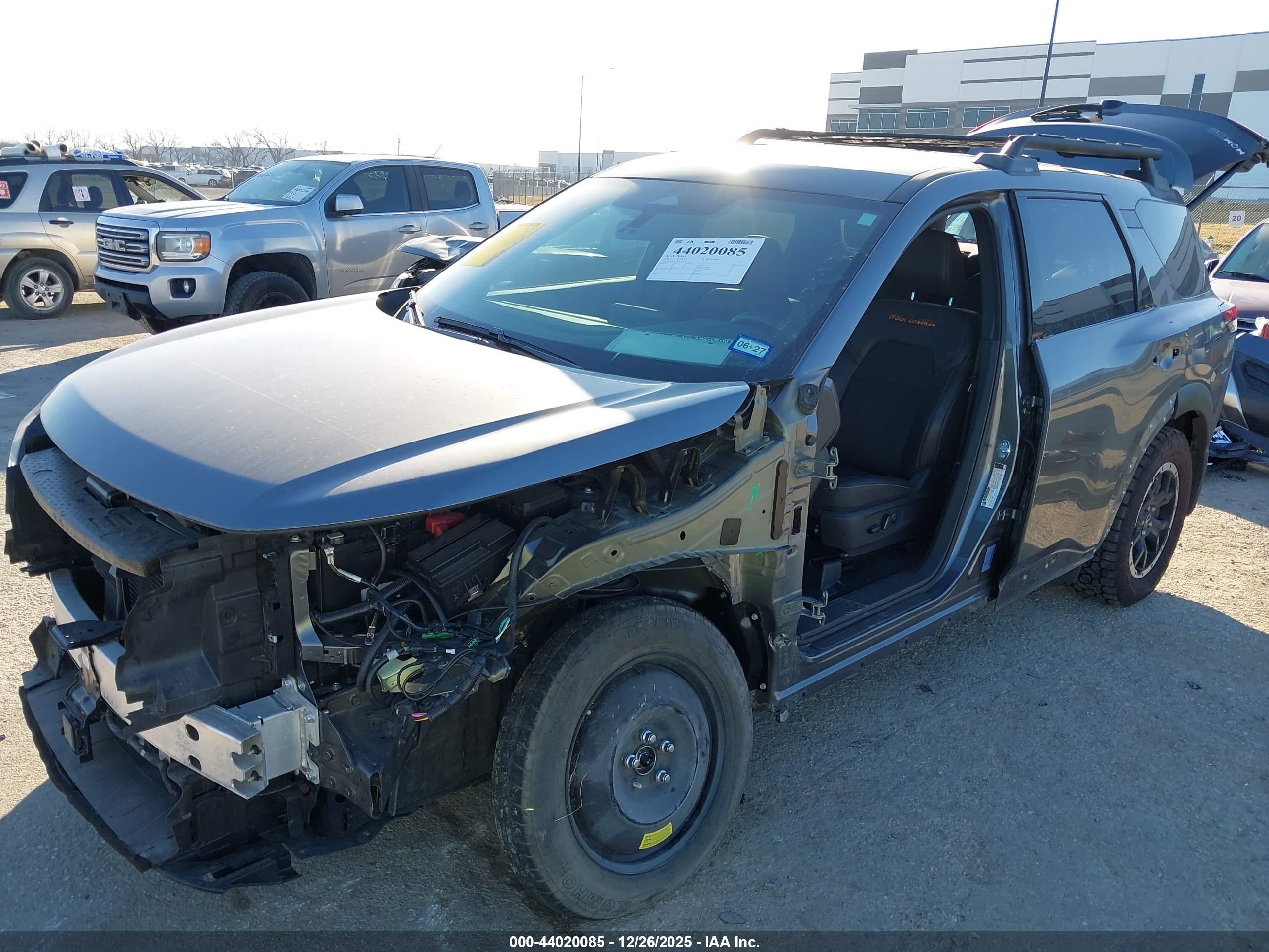 NISSAN PATHFINDER image 6