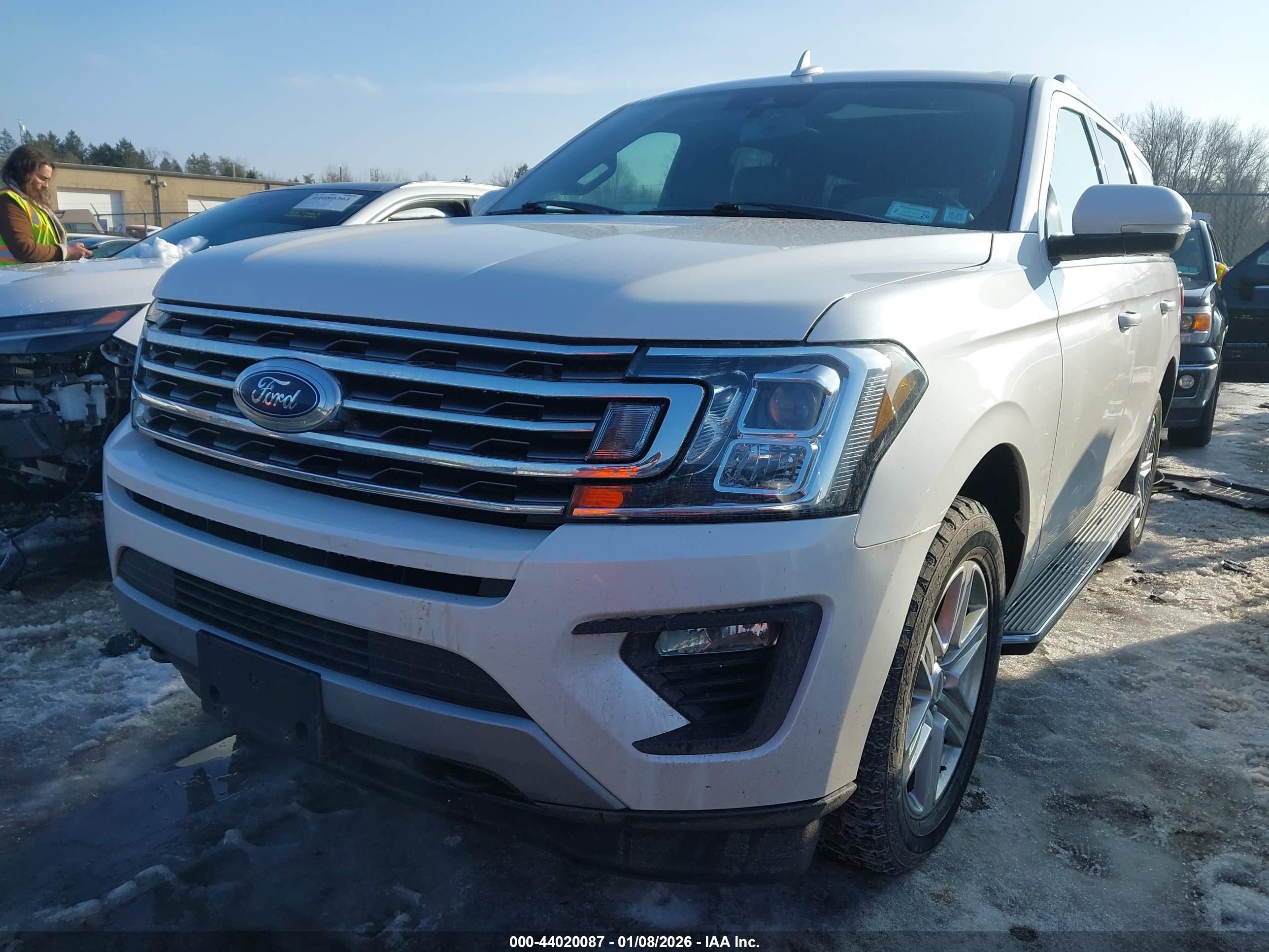 FORD EXPEDITION image 2